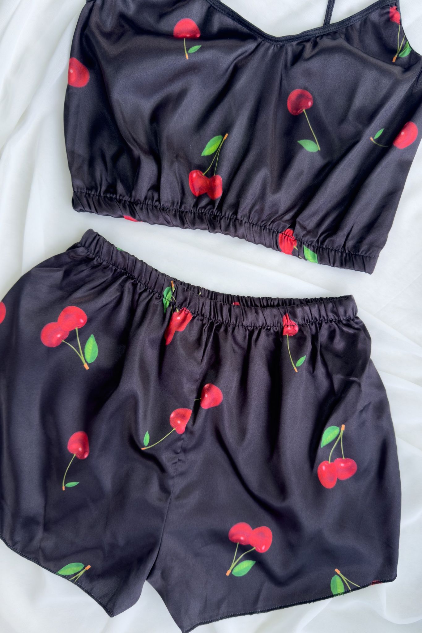 Kiraz Desenli Saten Pijama