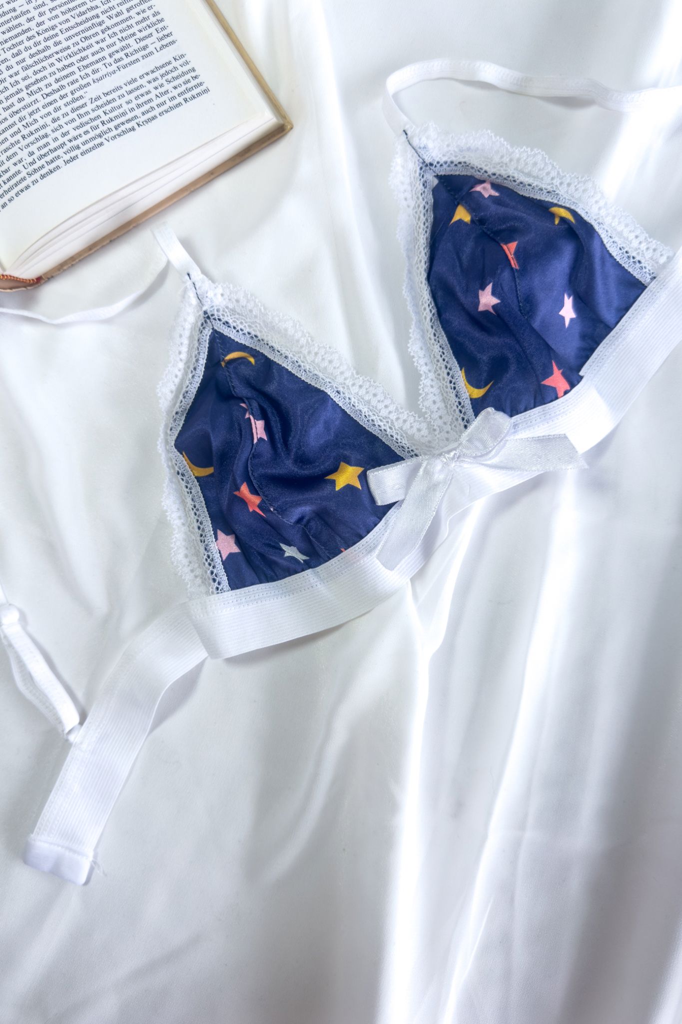 Saten Gece Mavisi Desenli Pijama Takımı