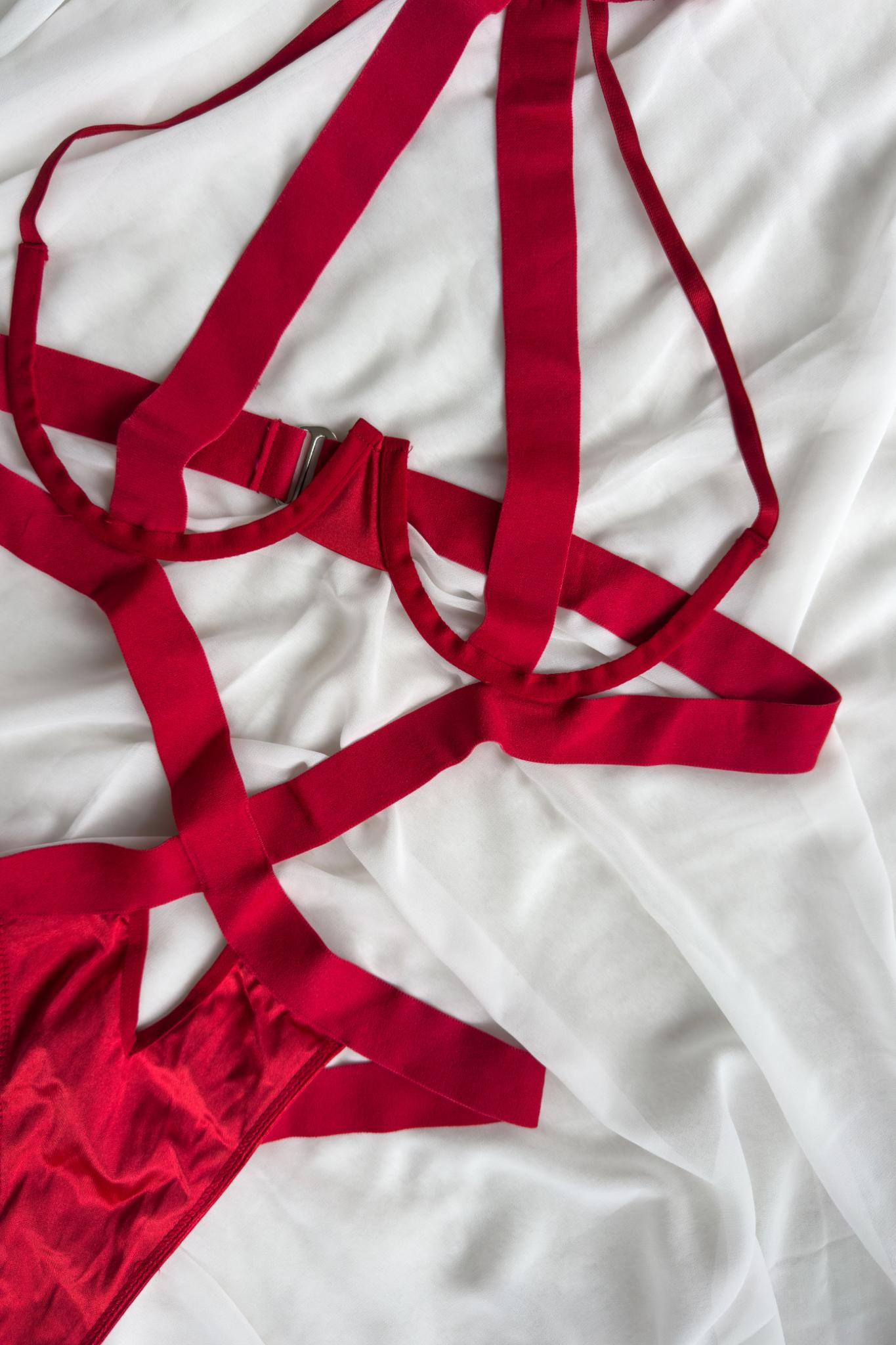 Kırmızı Boyun Detaylı Lastik Bodysuit