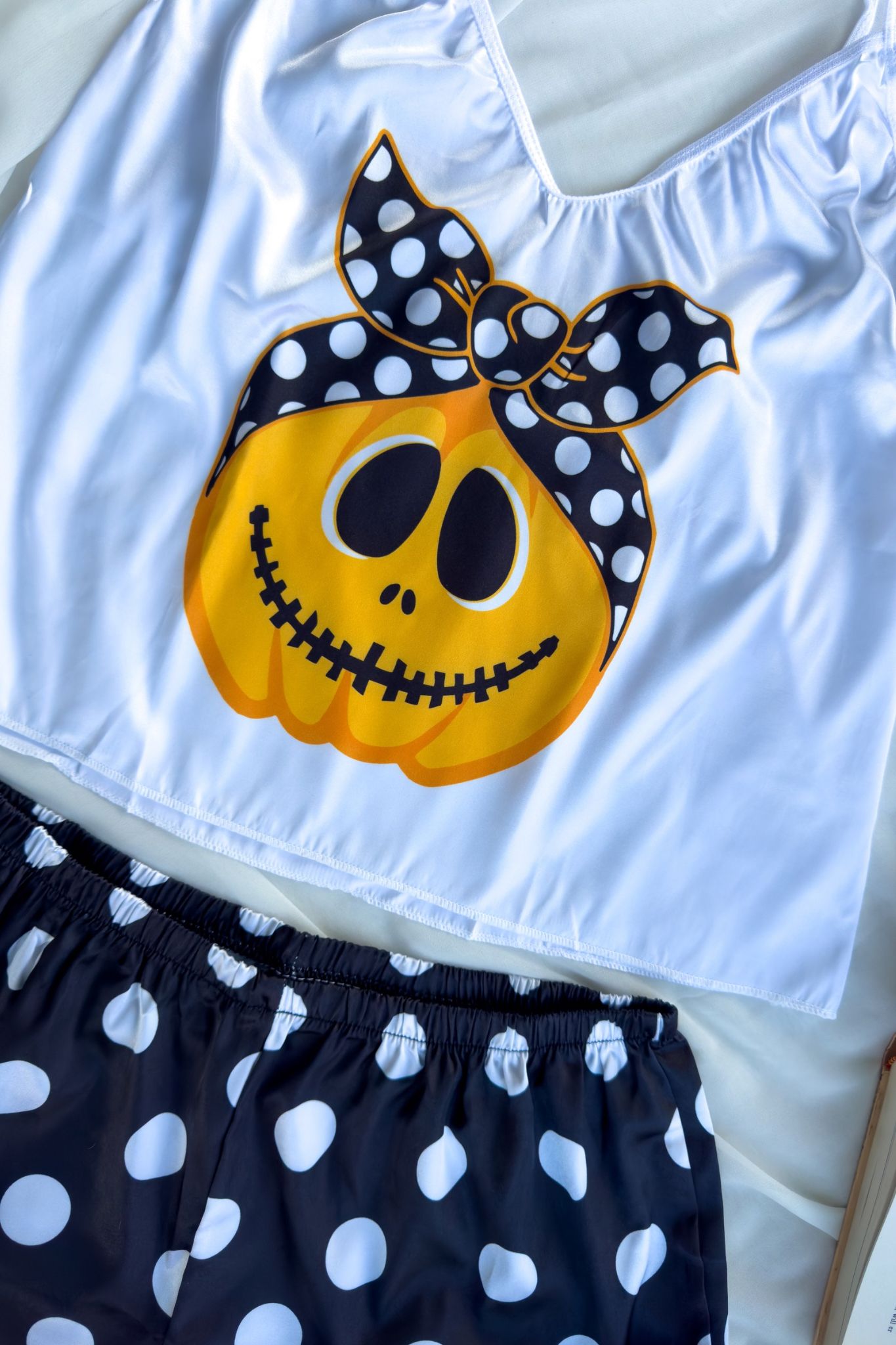 Saten Bal Kabağı Desenli Pijama Takımı