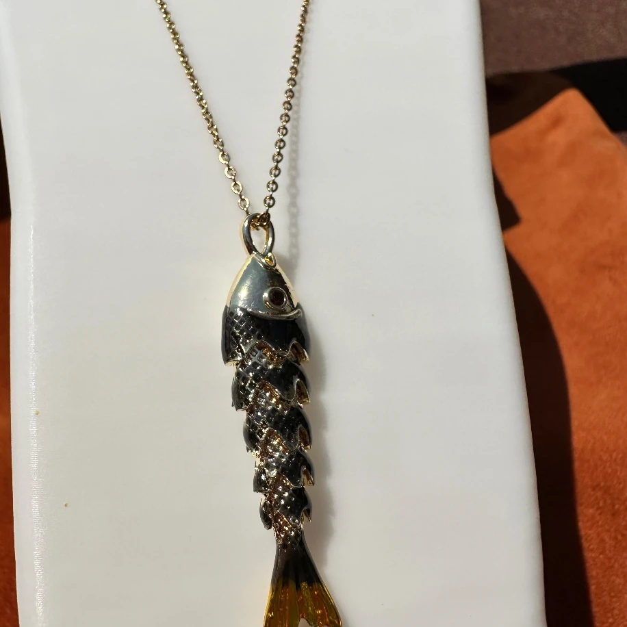 Siyah Balık Çelik kolye