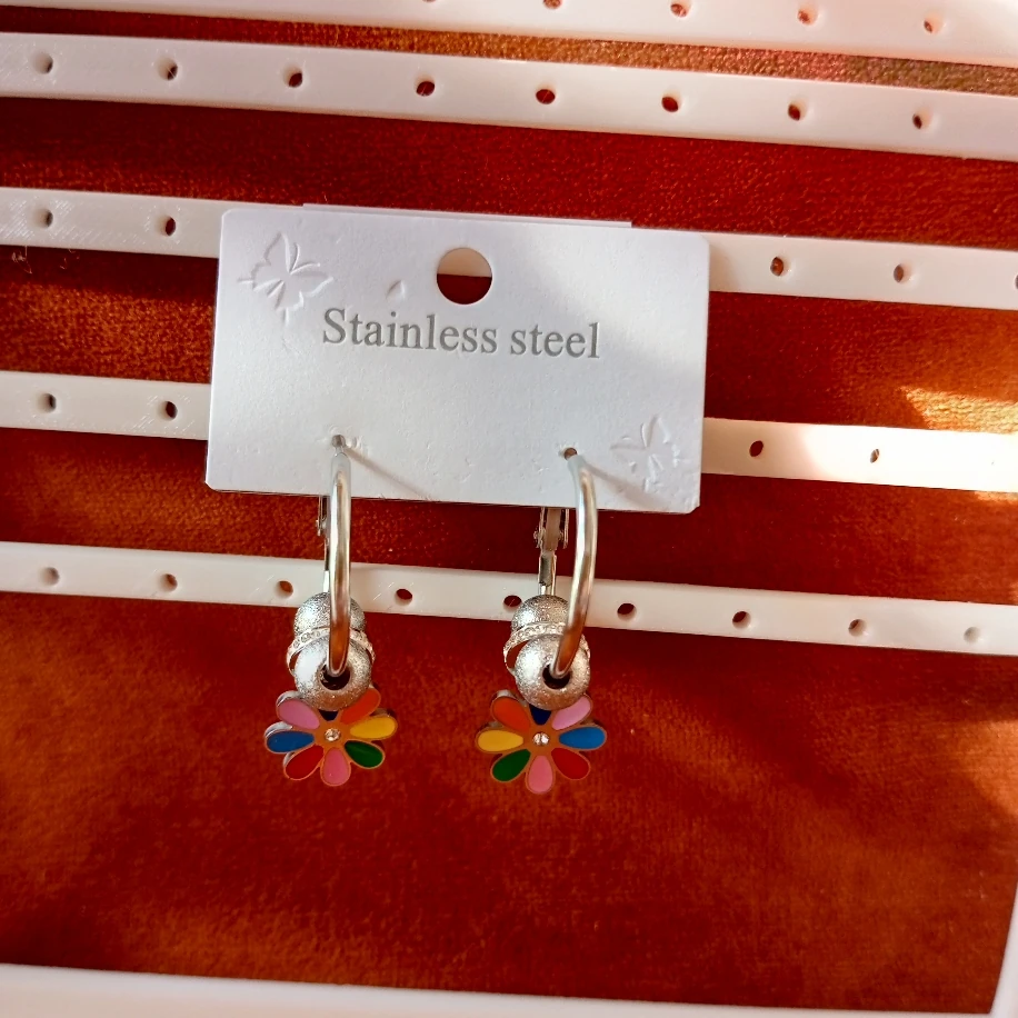 Çiçek Çelik küpe