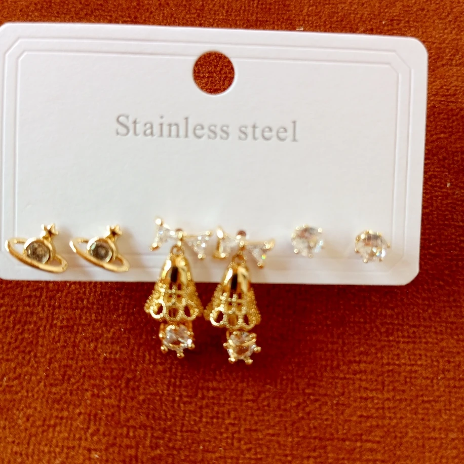 Çelik Çoklu küpe seti