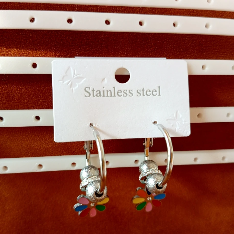 Çiçek Çelik küpe