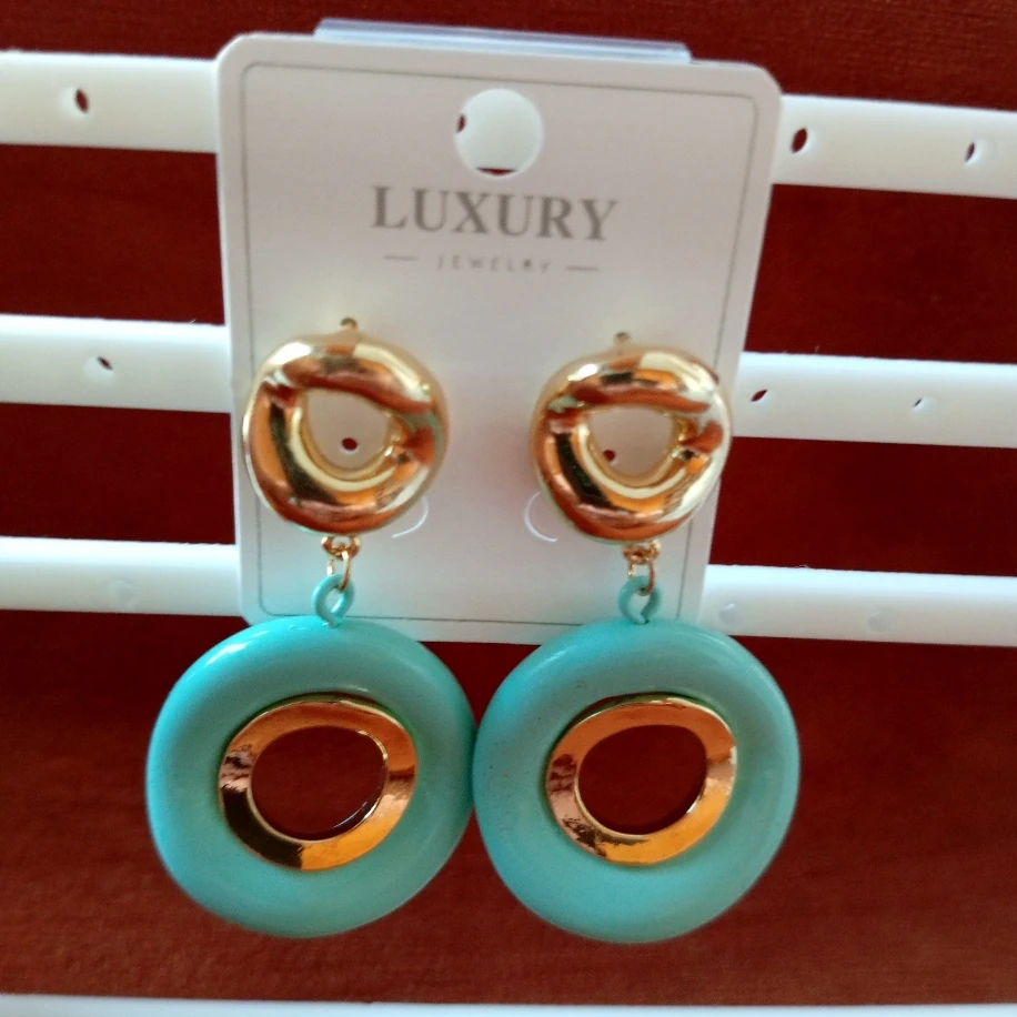 Turkuaz Çelik Küpe