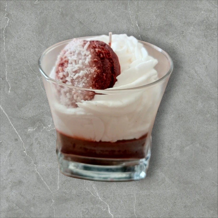 Eti puf kremalı bardak mum