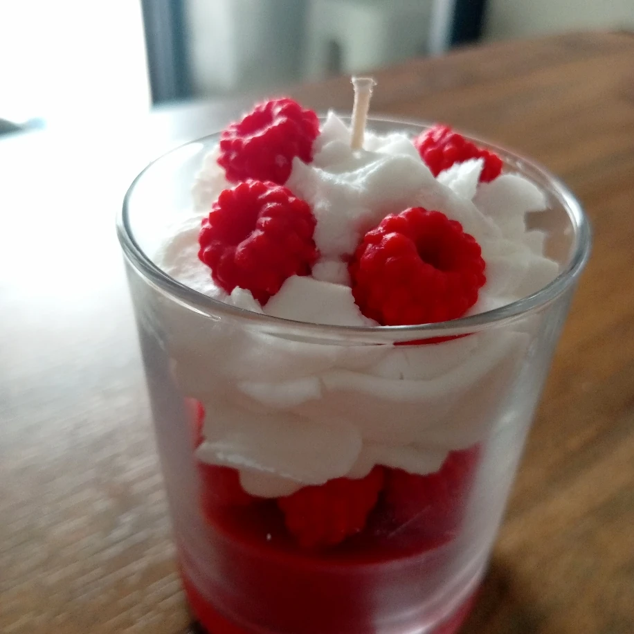 Kremalı Ahududu Mum