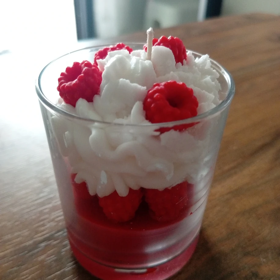 Kremalı Ahududu Mum