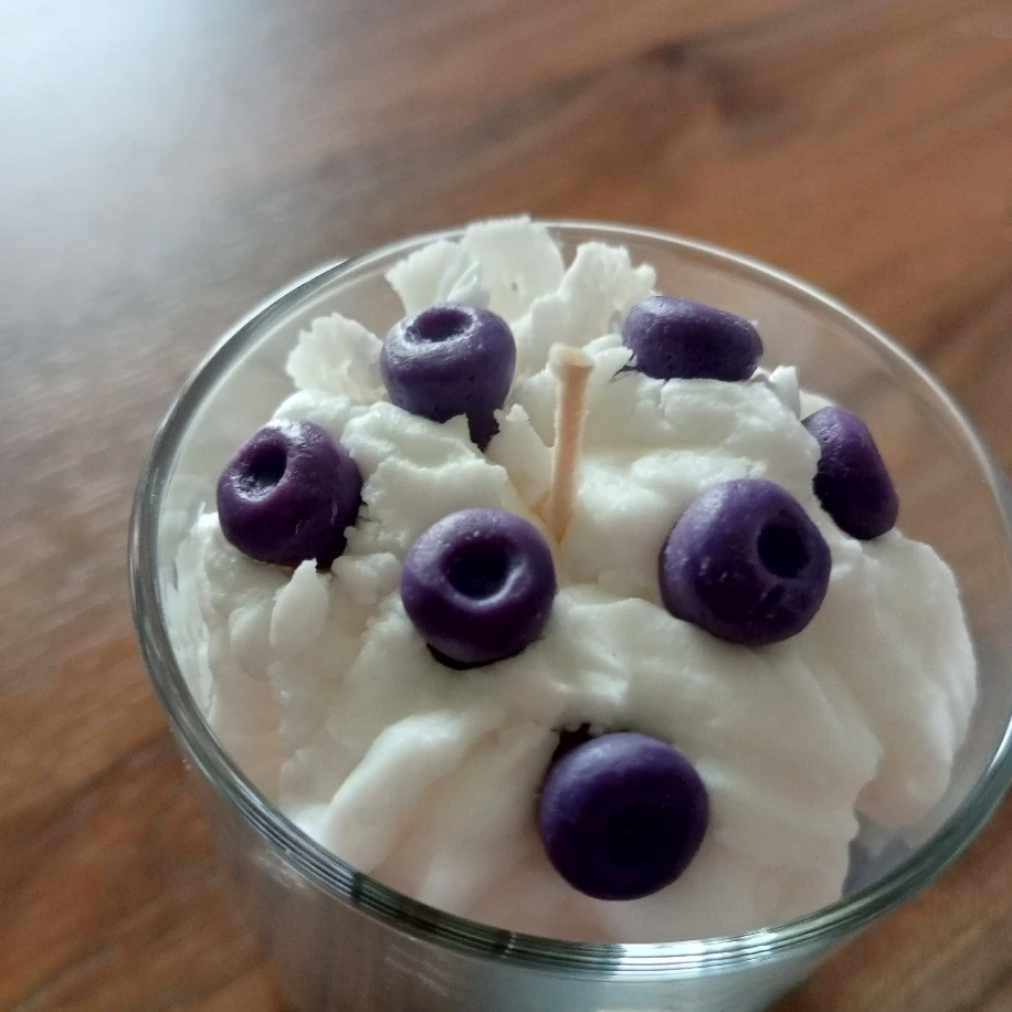 Kremalı Yabanmersini Mum