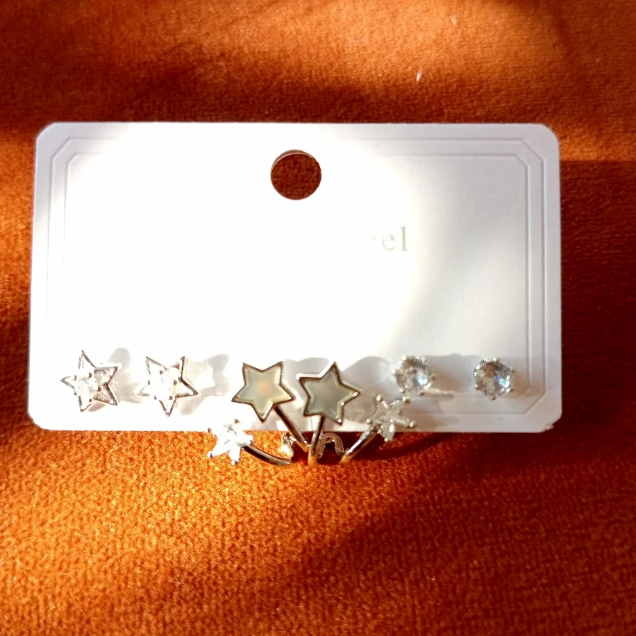 Çelik Taşlı Çoklu Küpe seti