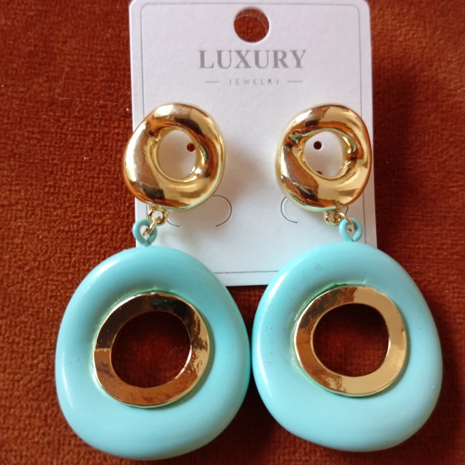 Turkuaz Çelik Küpe