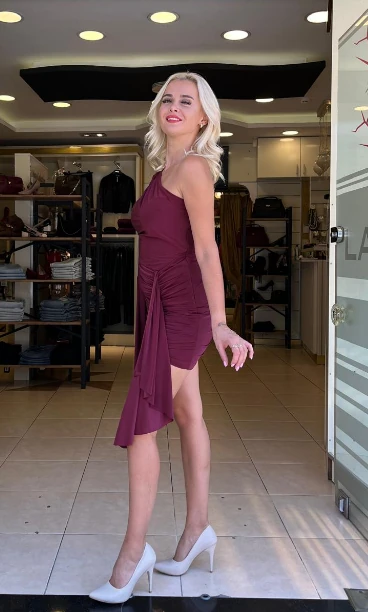 TEK OMUZ ASİMETRİK MİNİ ELBİSE