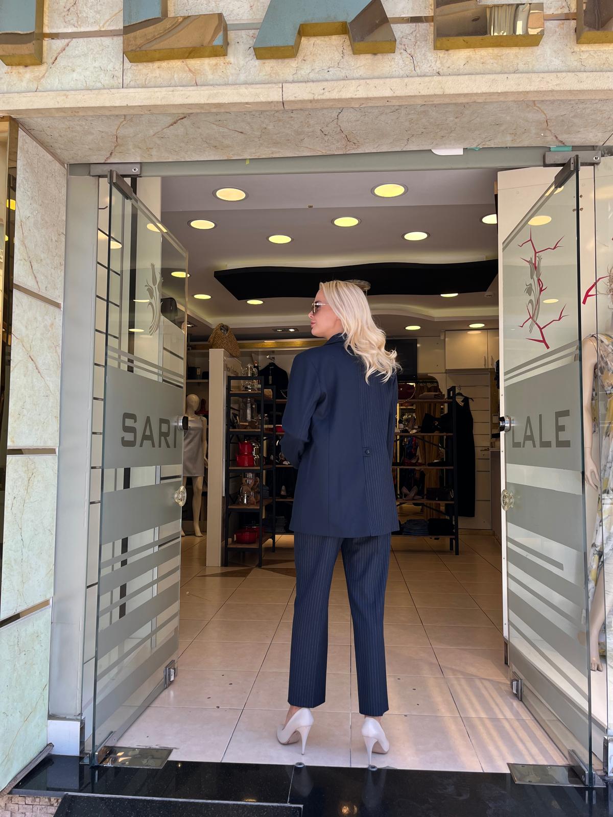 ARKASI DÜĞMELİ ÇİZGİLİ BLAZER CEKET