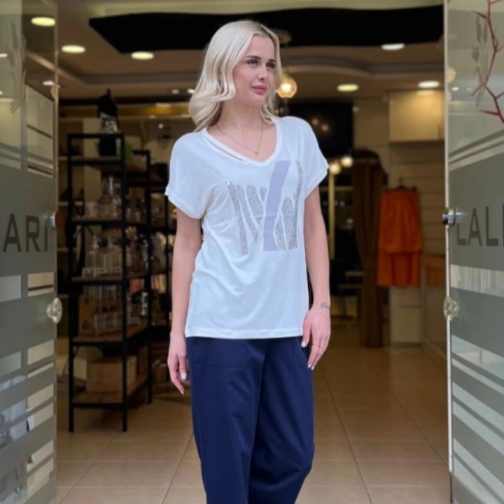 YAKA DETALI BSNLİ TAŞLITSHİRT