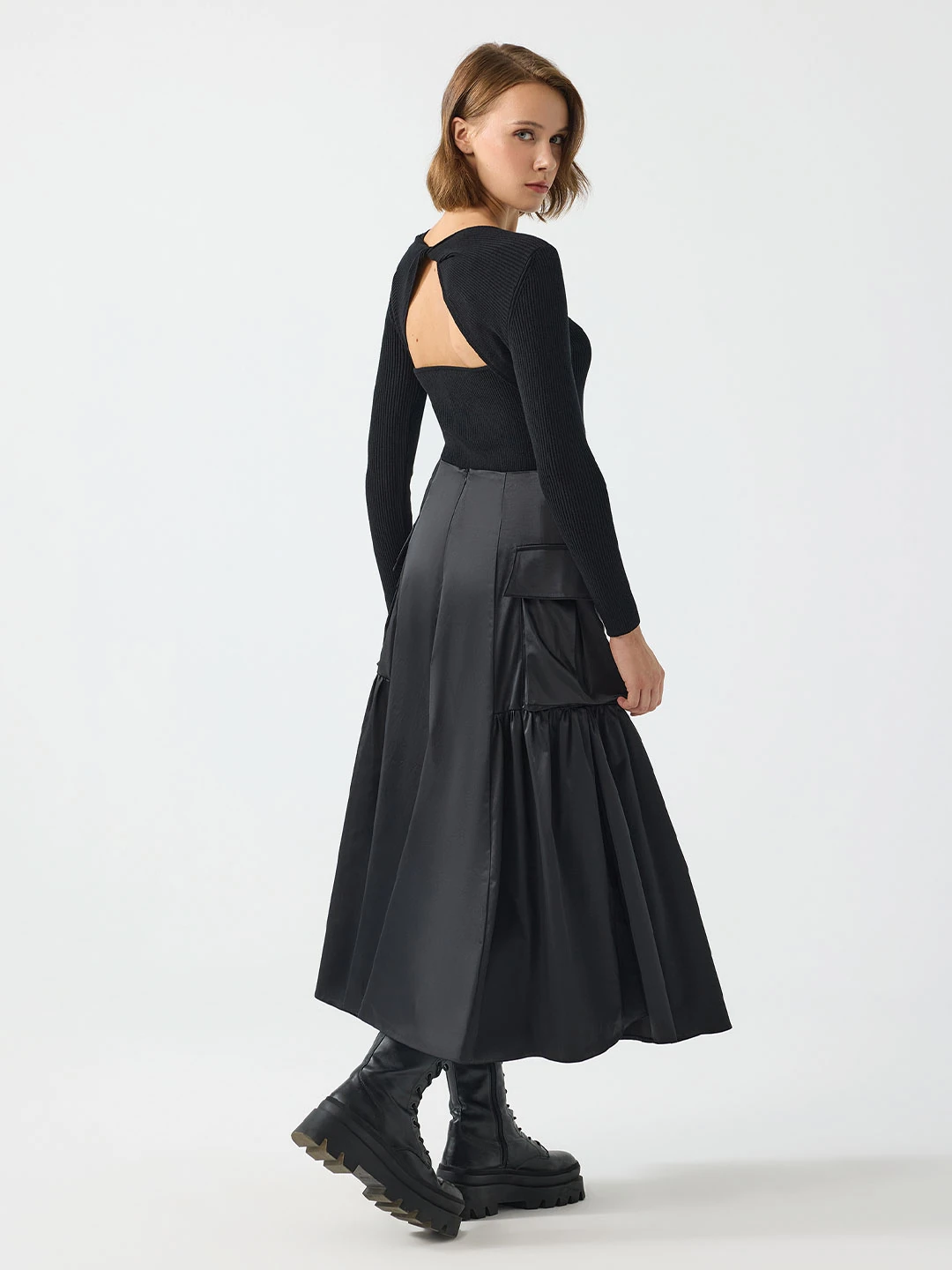 ARKASI PENCERELİ TRİKO