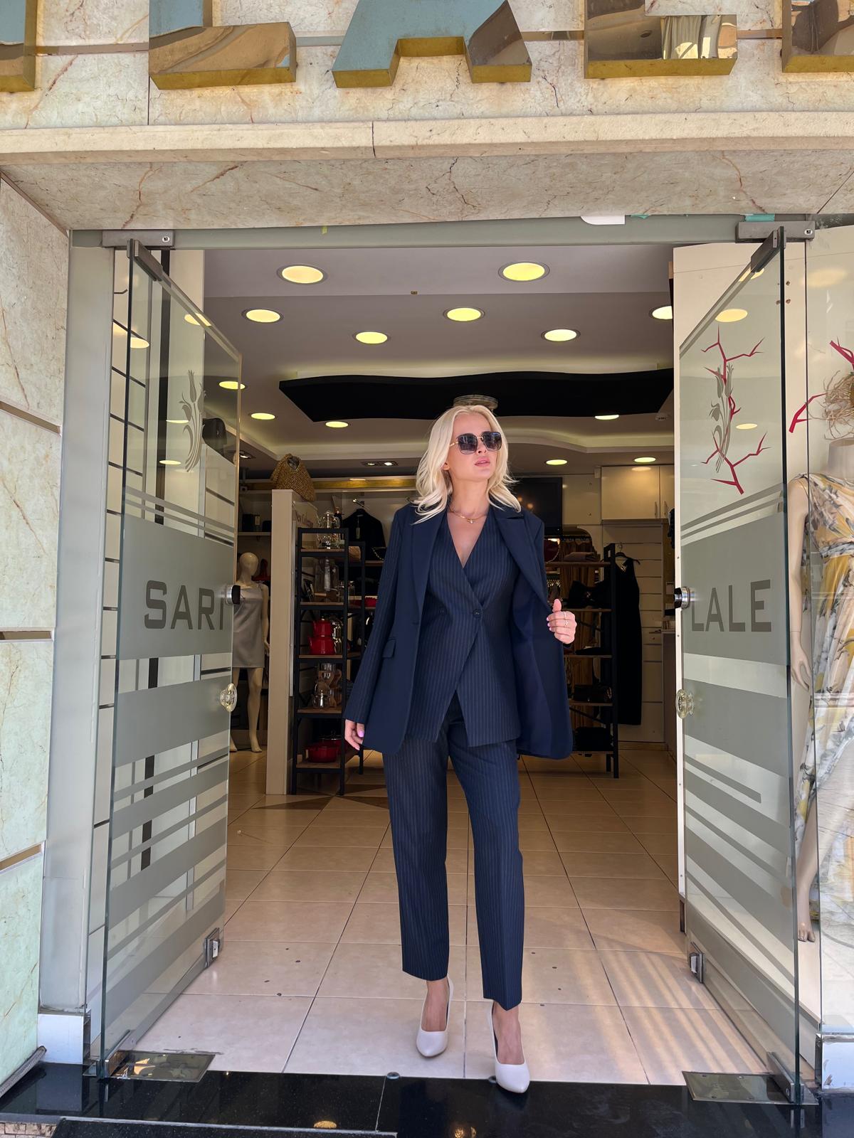 ARKASI DÜĞMELİ ÇİZGİLİ BLAZER CEKET