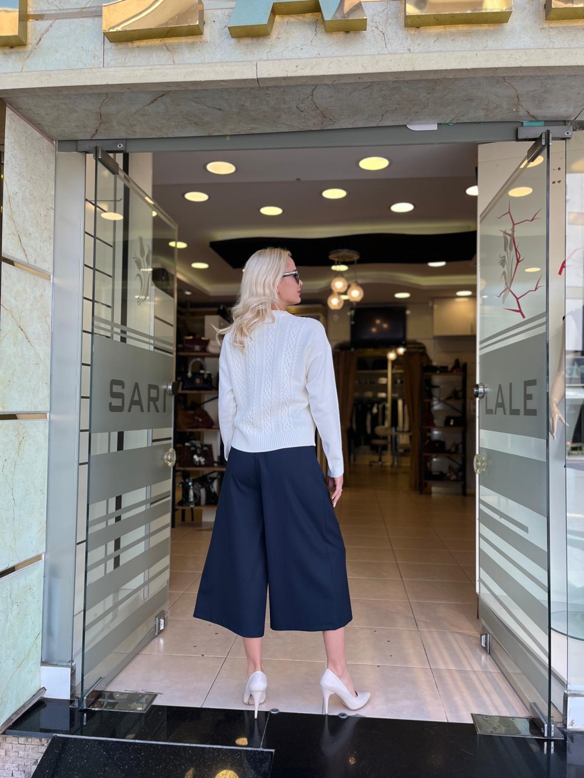 ZİNCİR KEMER DETAYLI PİLELİ PANTOLON