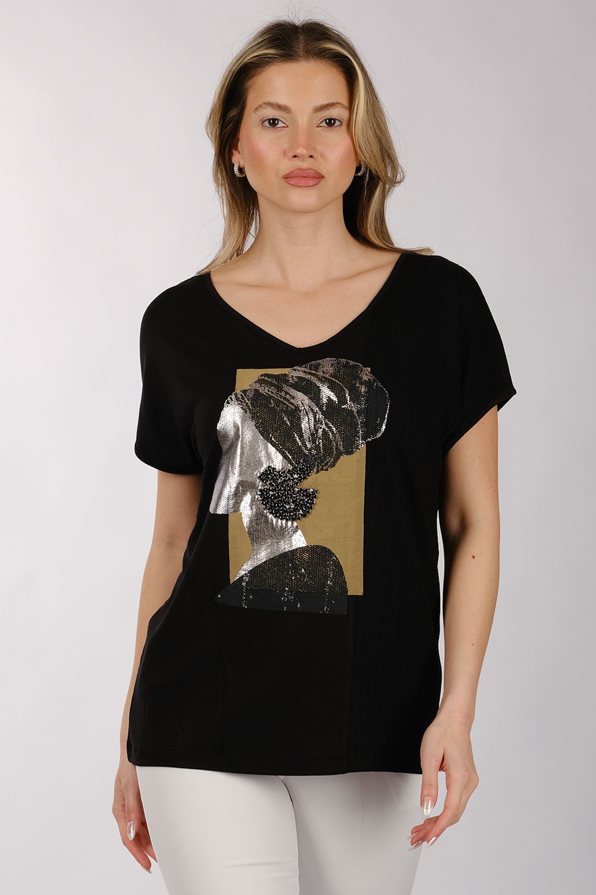 ARAP KIZI TAŞ İŞLEMELİ TSHIRT