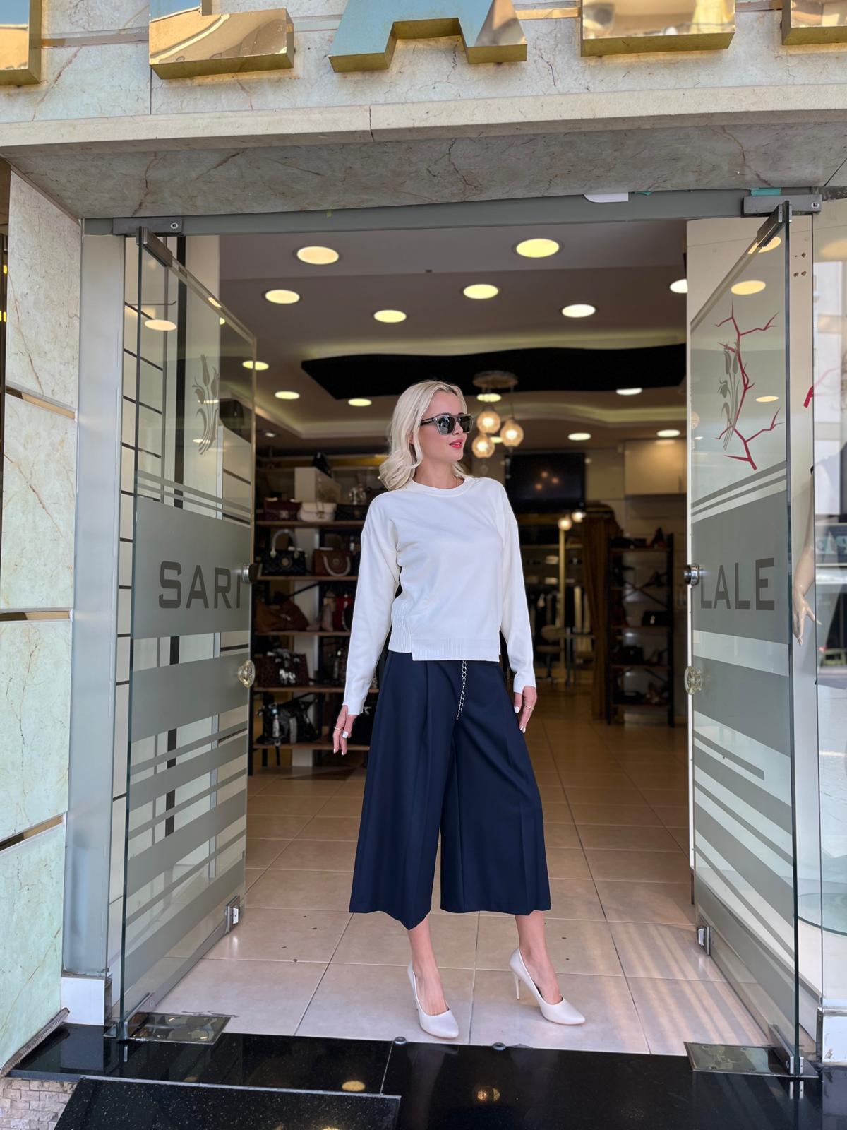 ZİNCİR KEMER DETAYLI PİLELİ PANTOLON