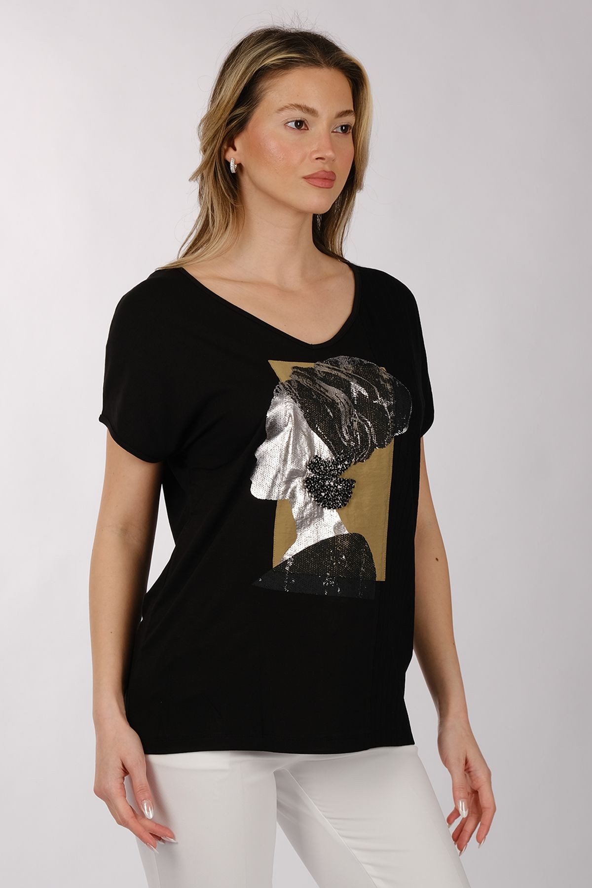ARAP KIZI TAŞ İŞLEMELİ TSHIRT