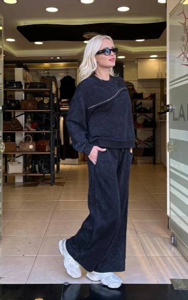 BİSİKLET YAKA YIKAMALI SWEATSHİRT