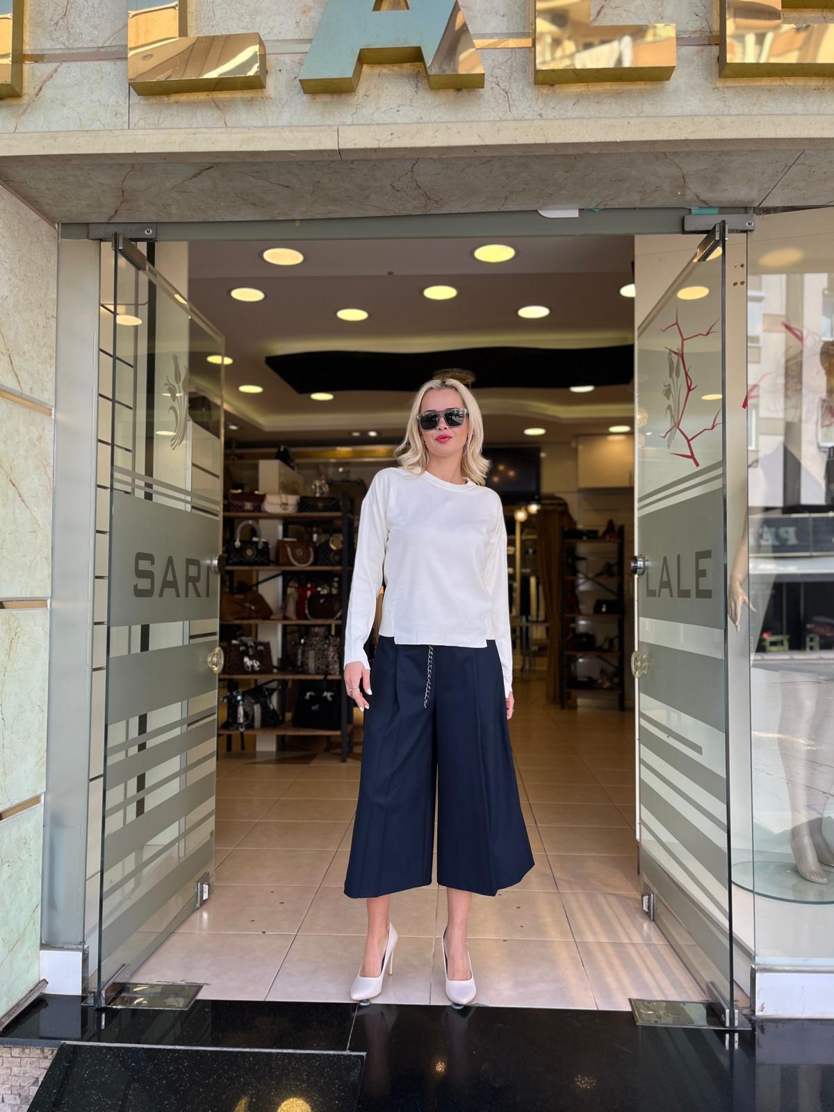 ZİNCİR KEMER DETAYLI PİLELİ PANTOLON