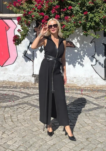 FERMUARLI KOLSUZ MİDİ ELBİSE