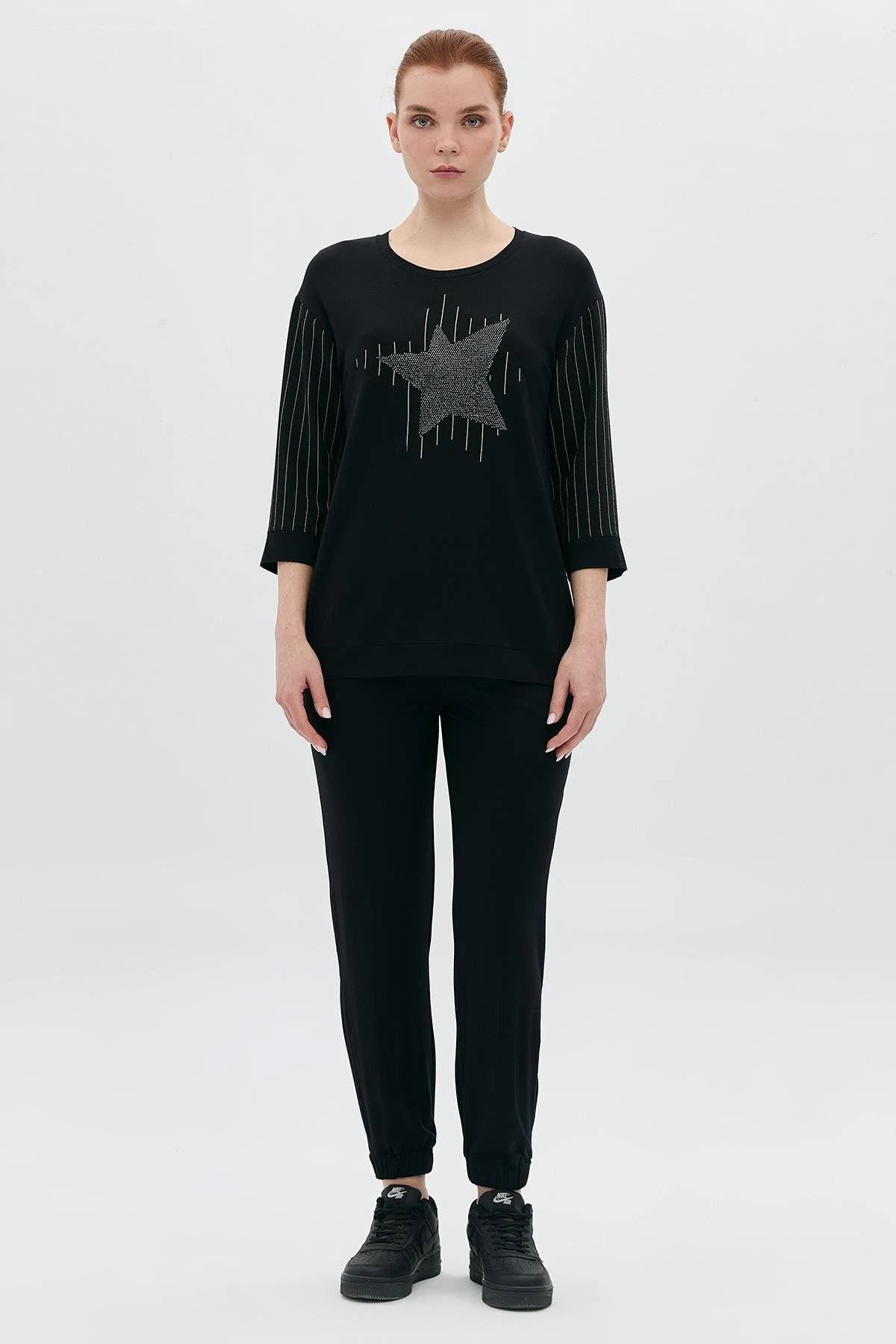 YILDIZ APLİKELİ TAŞLI ÇİZGİLİ TRUVAKARTSHİRT