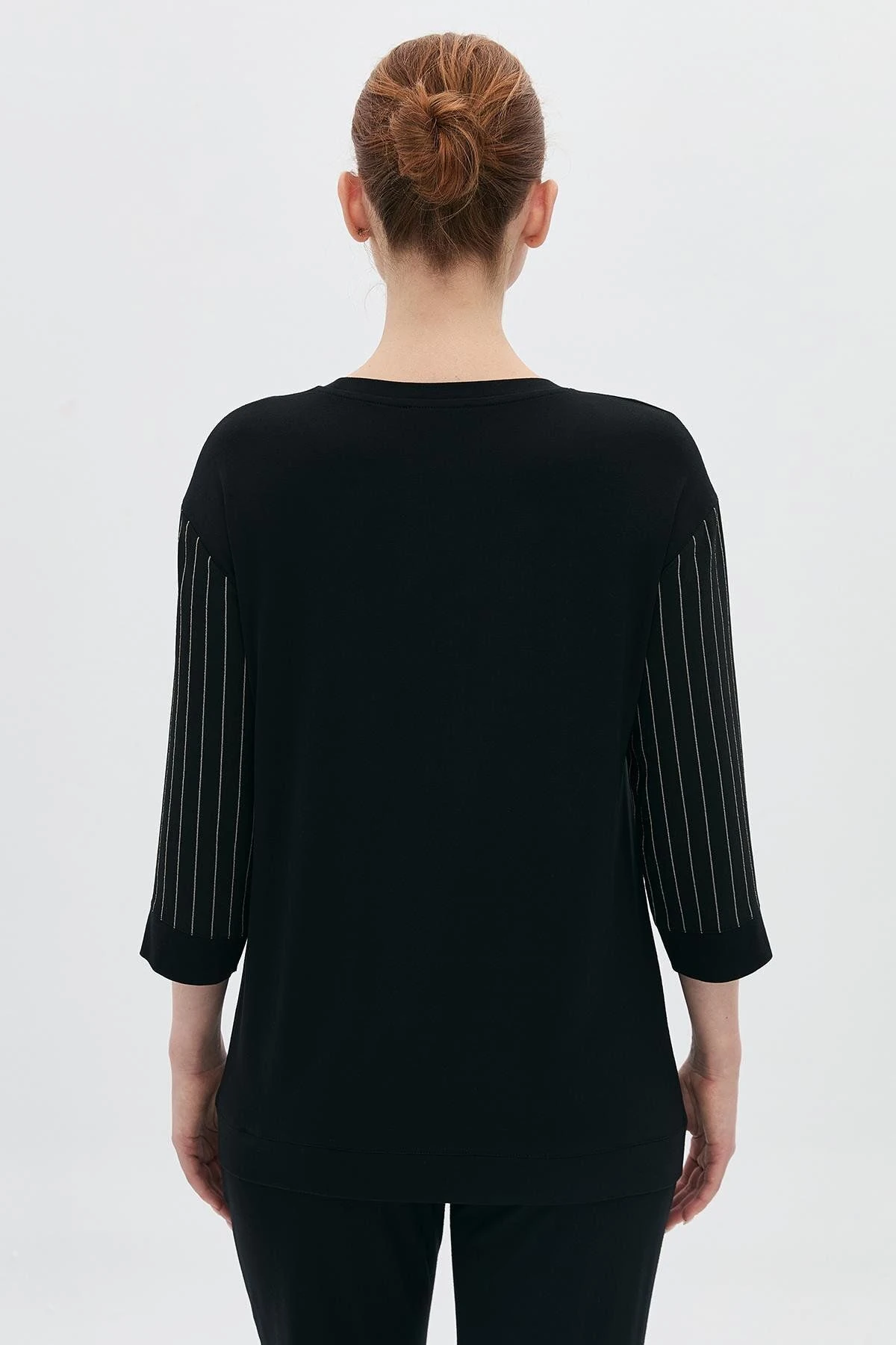 YILDIZ APLİKELİ TAŞLI ÇİZGİLİ TRUVAKARTSHİRT