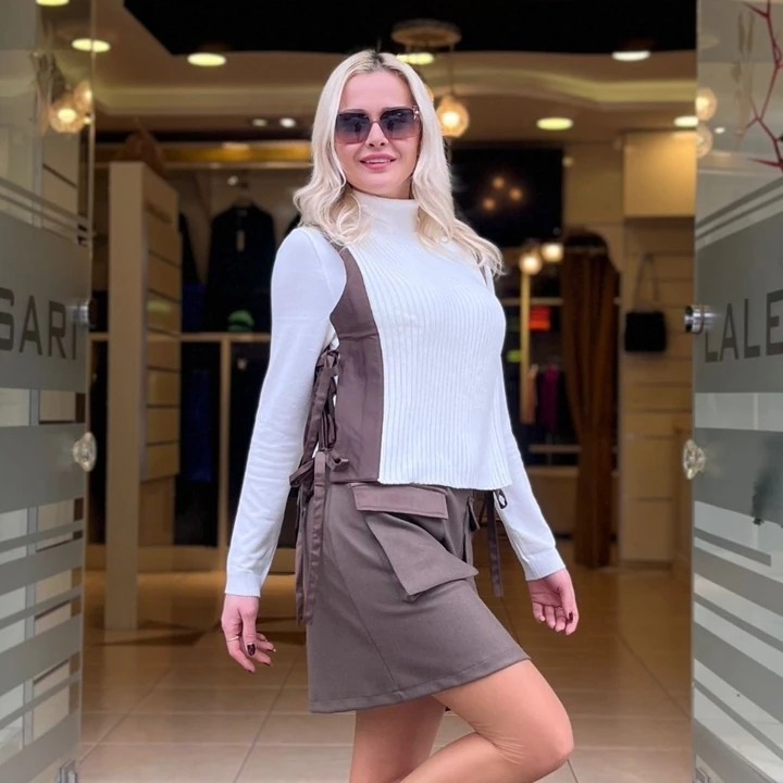 KUMAŞ GARNİLİ TRİKO YELEK