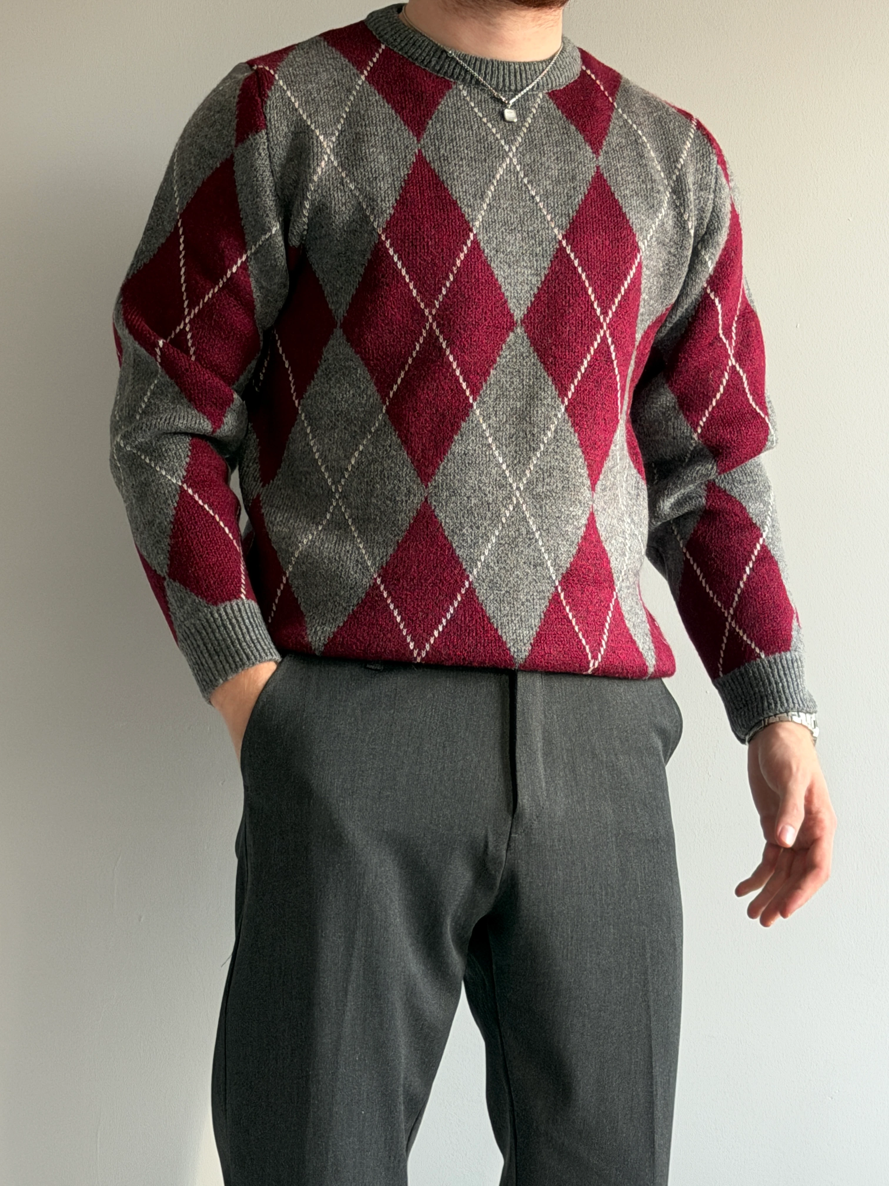 Prime Old Money Exclusive Yumuşak Dokulu Şardonlu Jakarlı Baklava Desenli Triko Kazak - P197 - Bordo