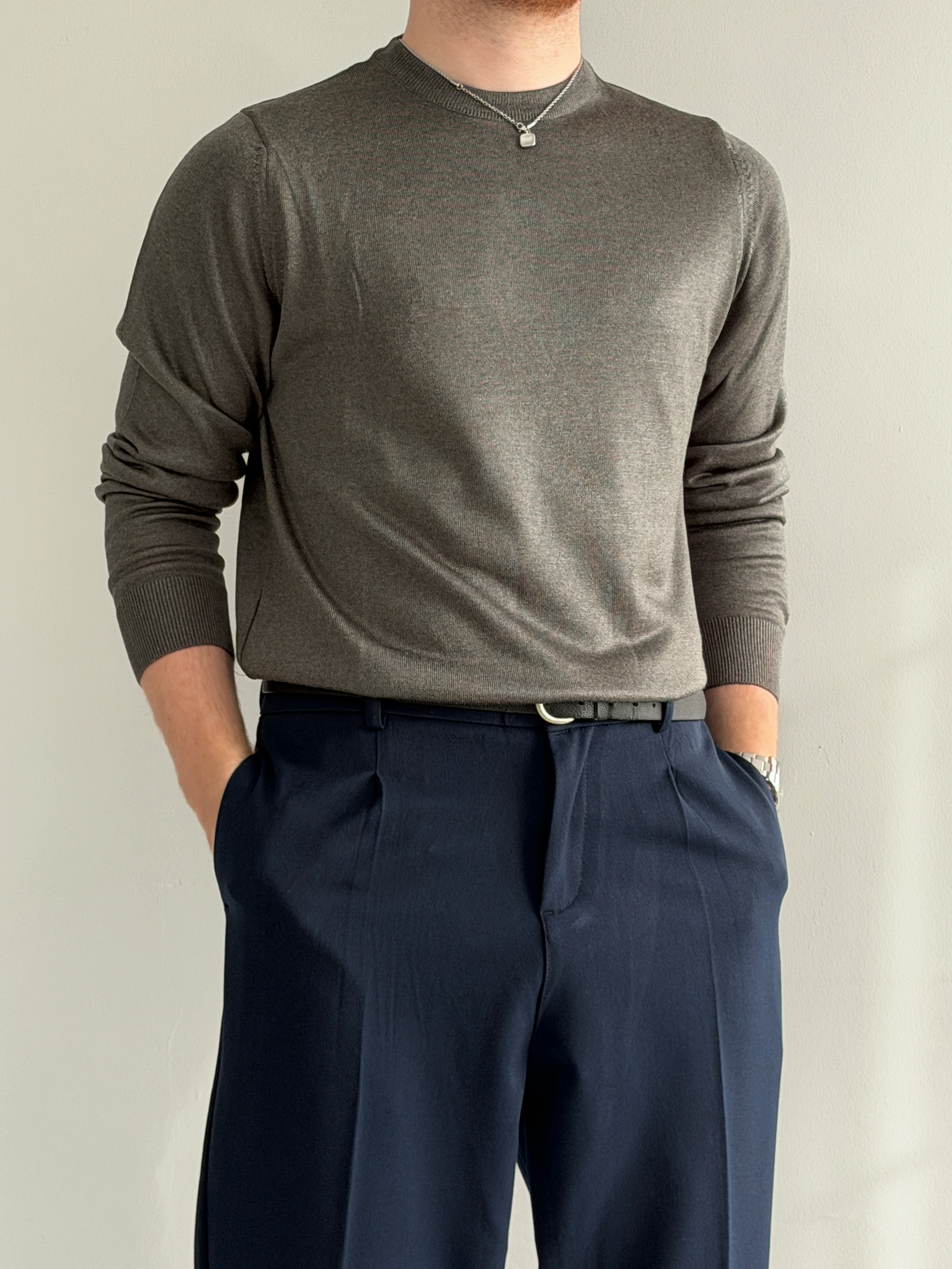 Prime Old Money Luxury Standart Kalıp İnce Bisiklet Yaka Kazak - P198 - Füme