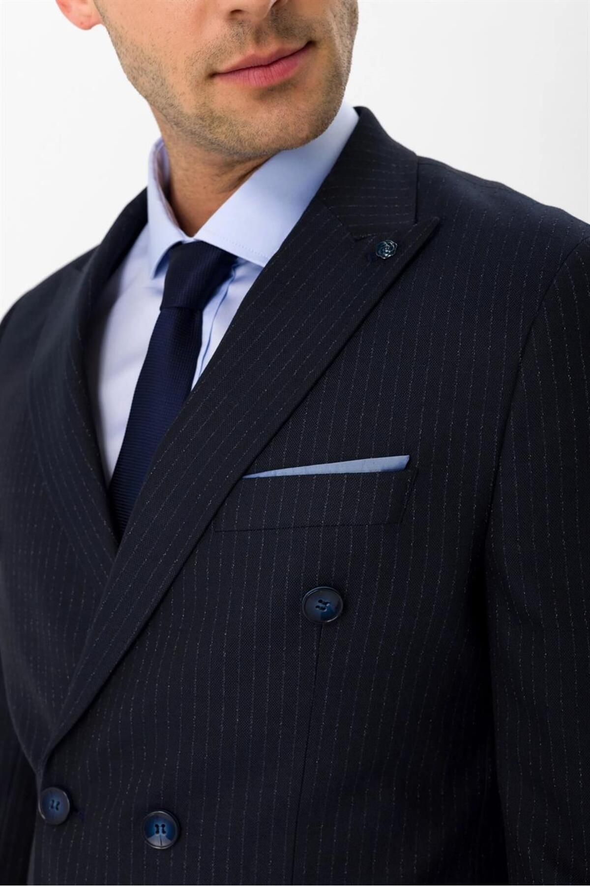 Süvari Dar Kesim Çizgili Lacivert Kruvaze Takım Elbise