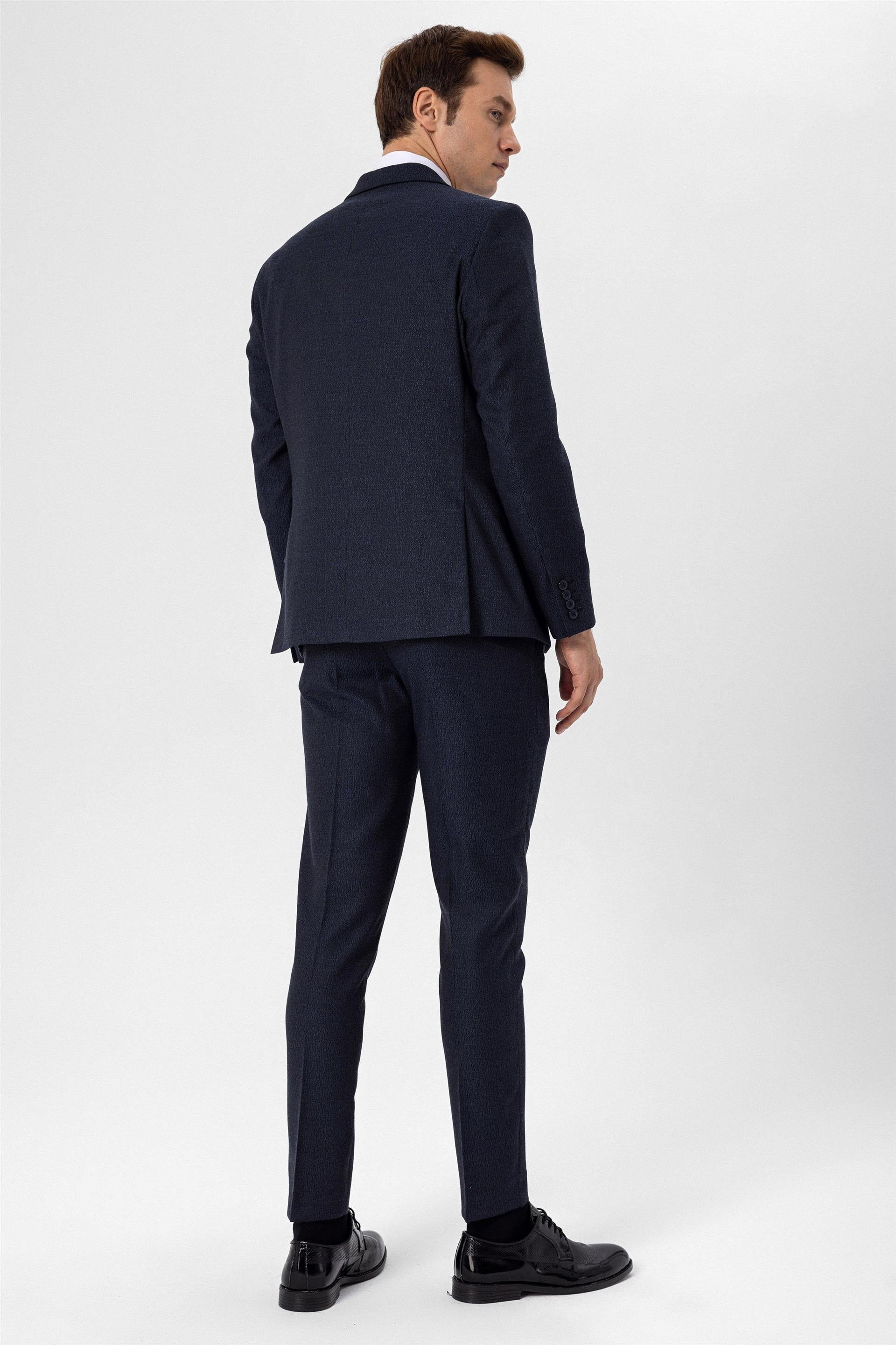 Lacivert Slim Fit Armürlü Sivri Yaka 6 Drop Klasik Takım Elbise