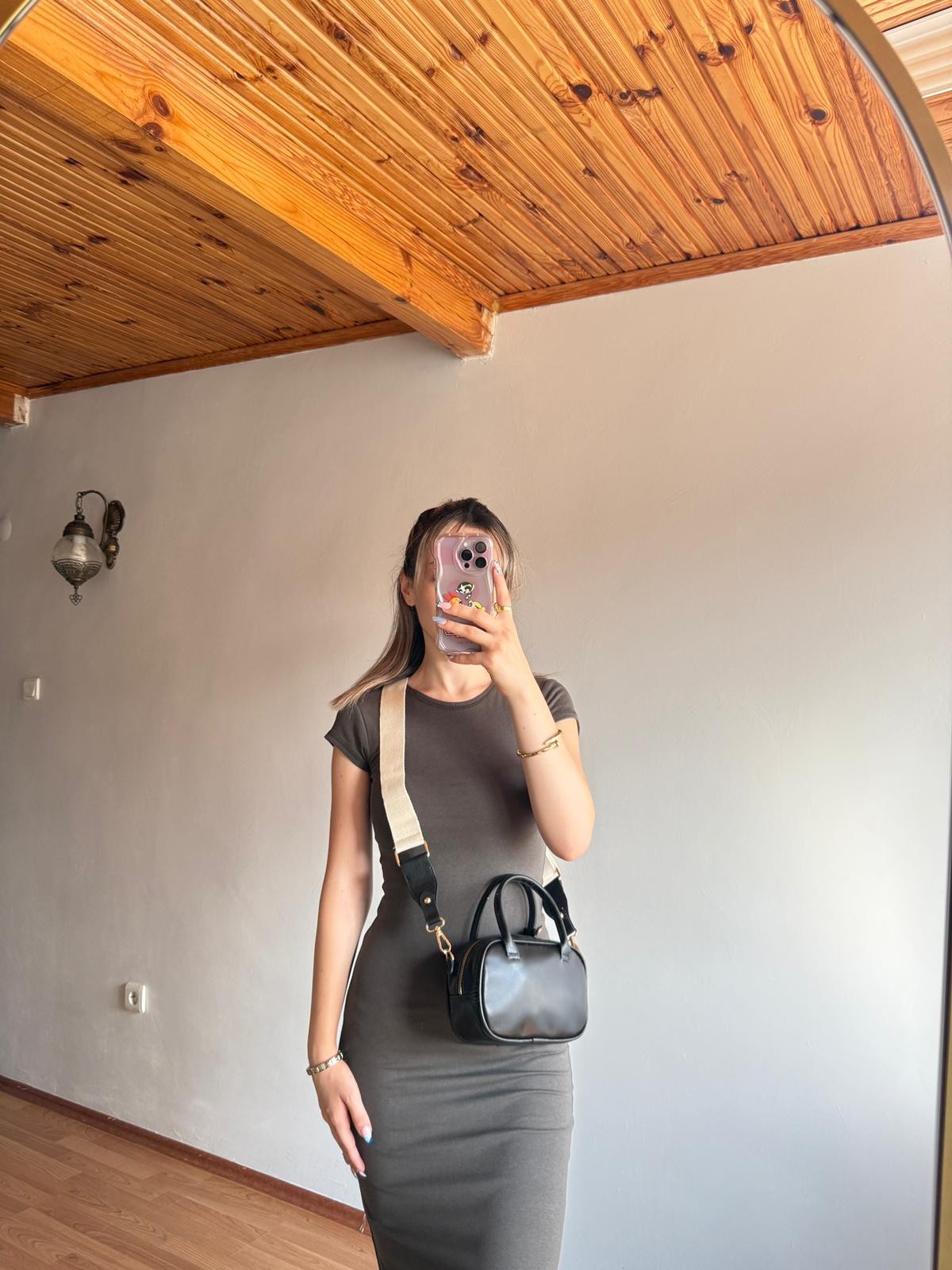Velora Model Siyah Kadın El ve Omuz Çantası