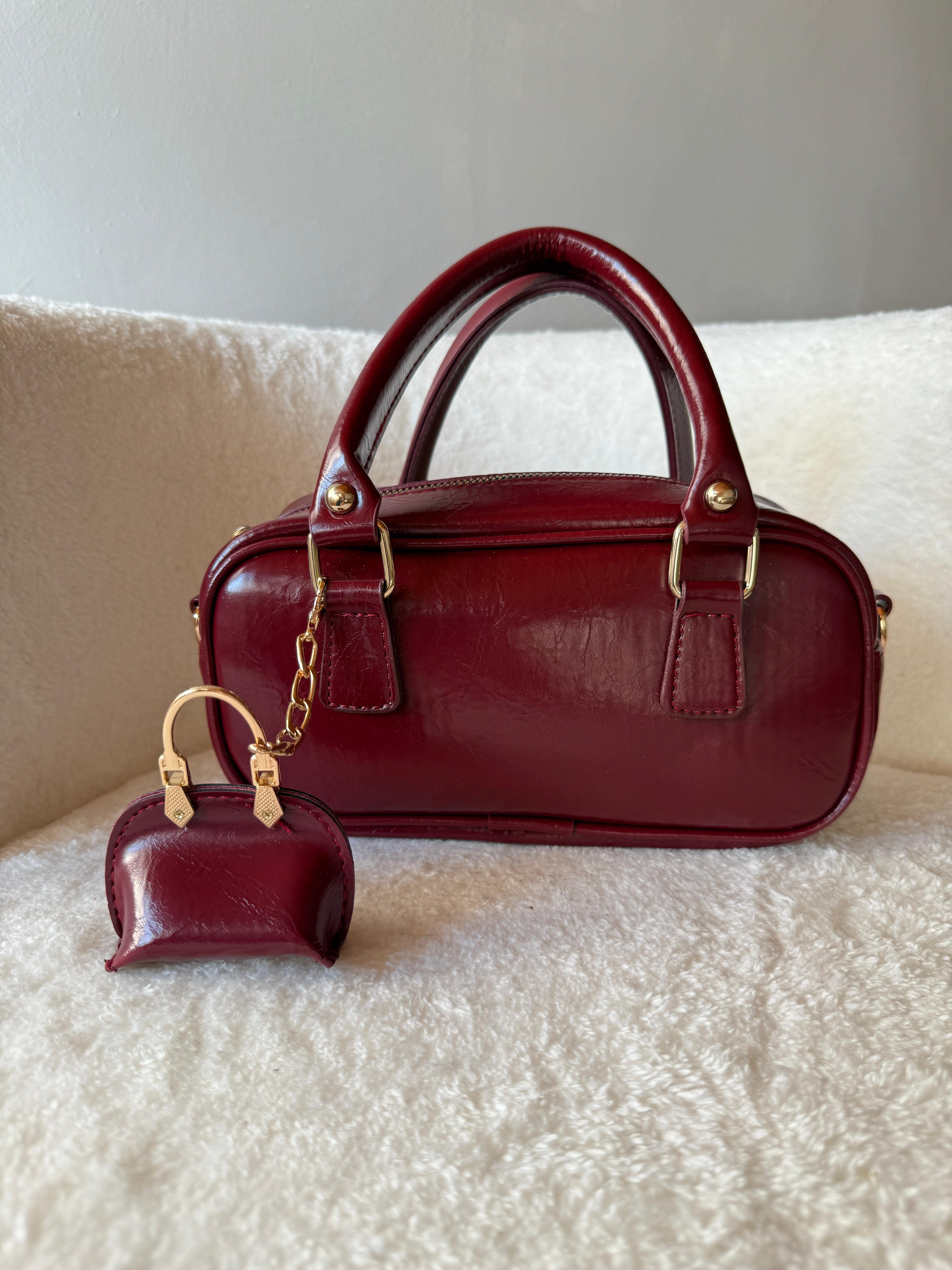Celeste Model Bordo Charm Detaylı El ve Omuz Çantası