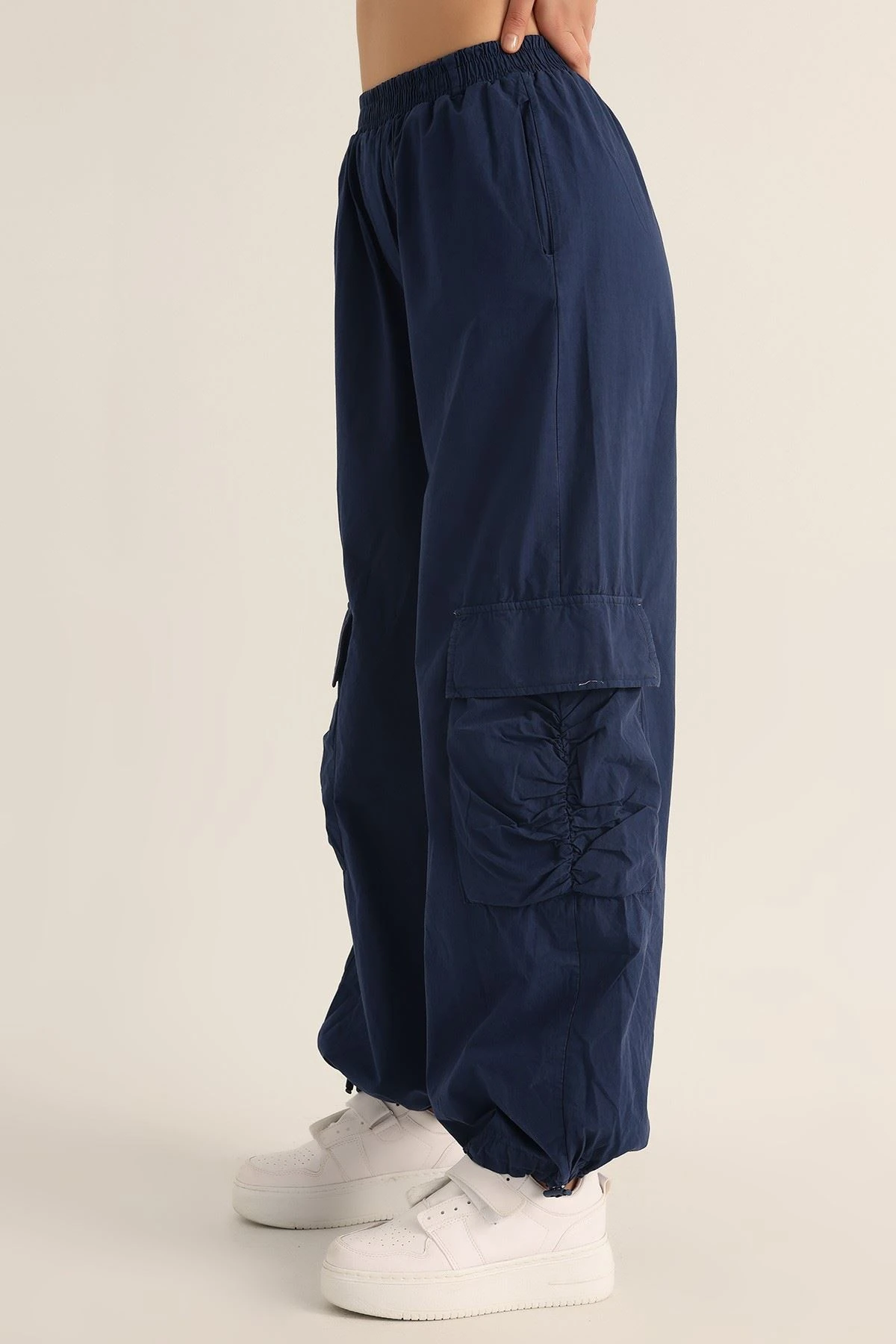 Bel ve Paça Lastikli Bayan Kargo Pantolon Lacivert