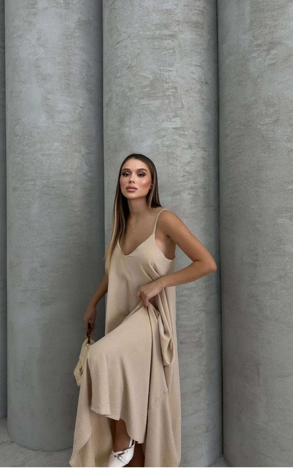 Askılı ayrobin kumaş elbise