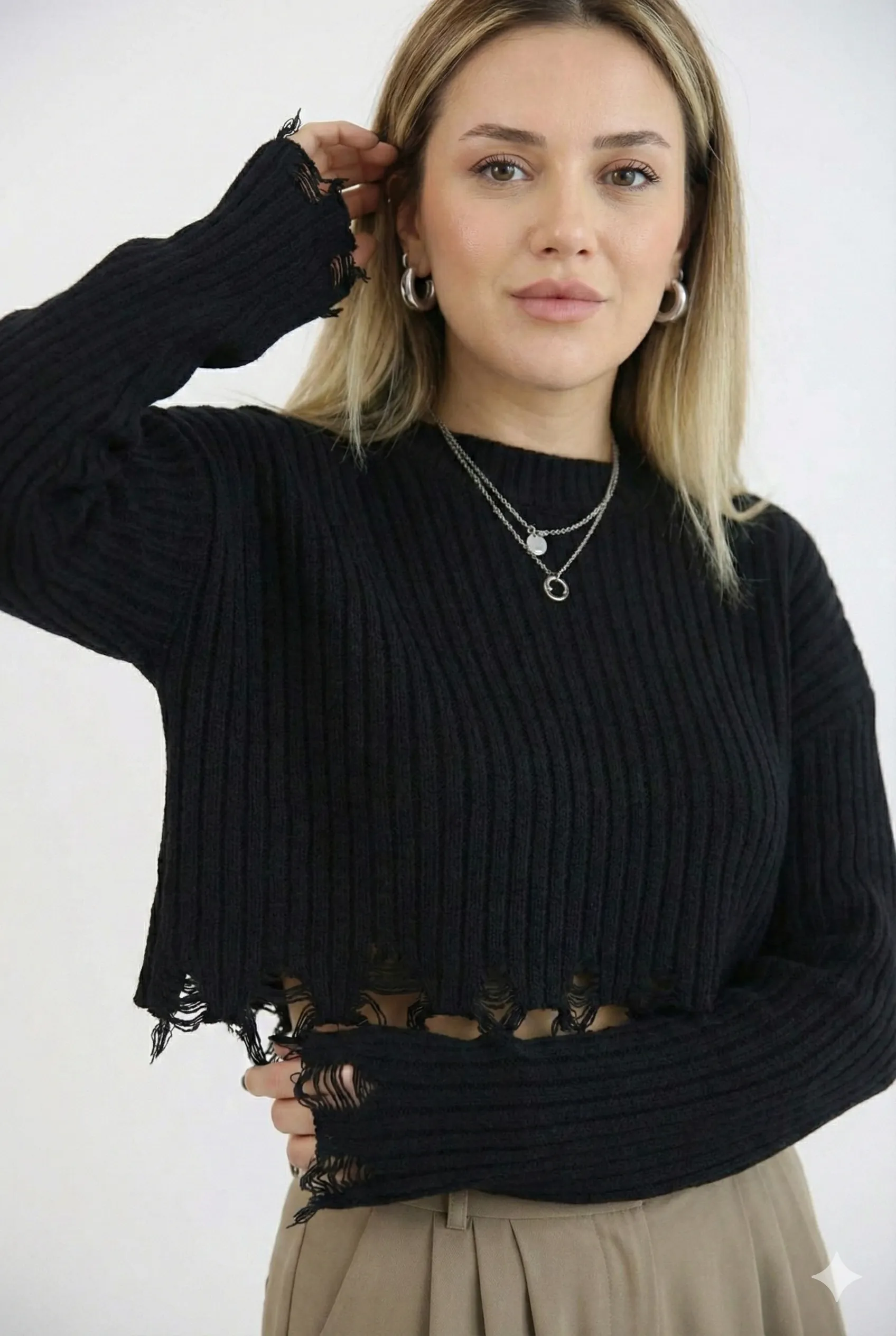 Yırtık Detay Crop Kazak siyah