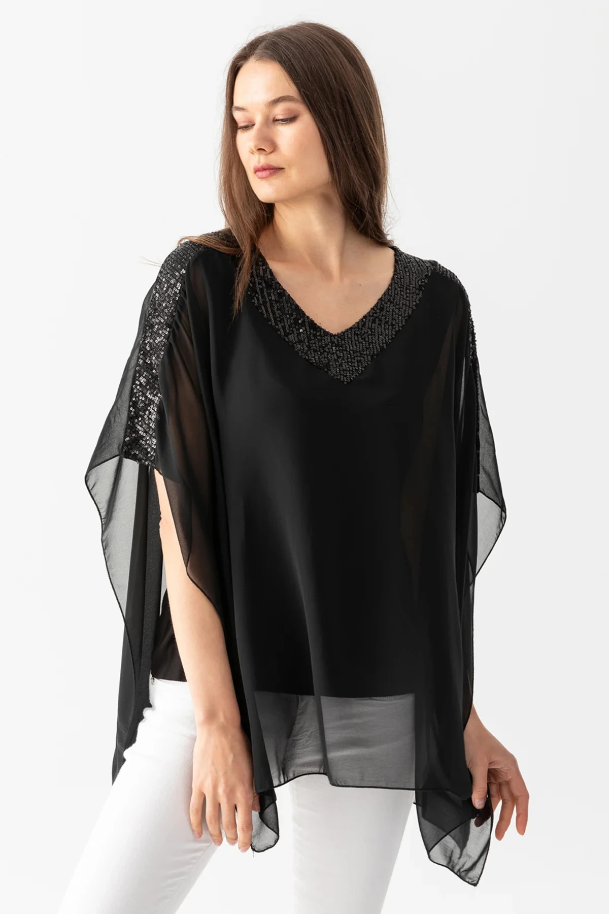 Kadın Siyah Pul Detaylı Viskon Penye Astarlı Şifon Pelerin Bluz