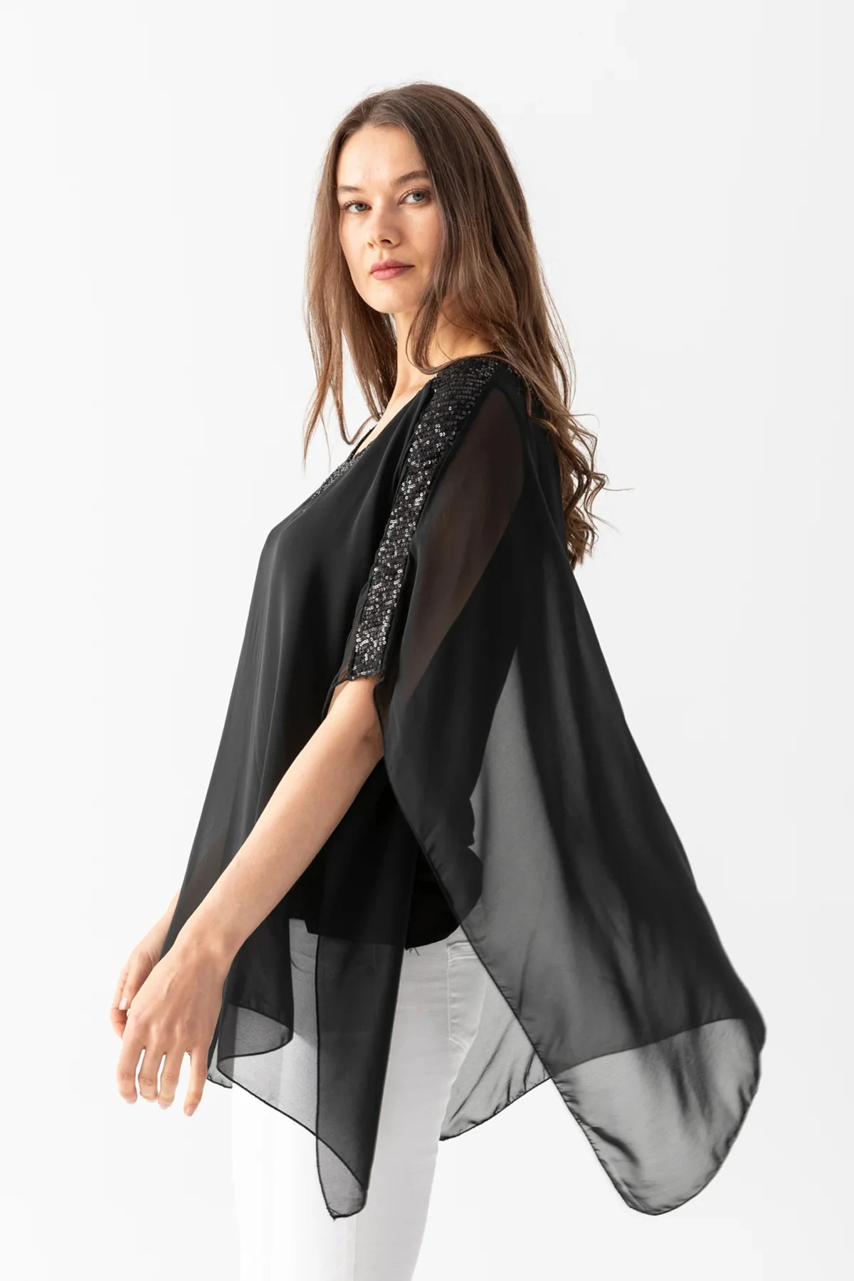 Kadın Siyah Pul Detaylı Viskon Penye Astarlı Şifon Pelerin Bluz