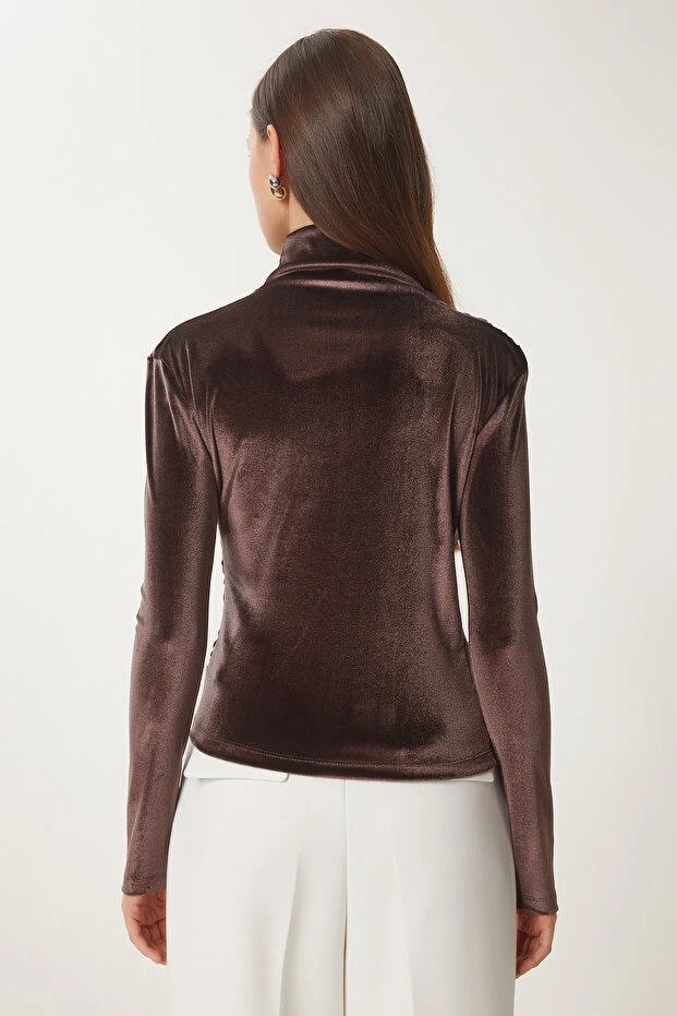 Büzgülü Yaka Şık Kadife Bluz Kahverengi