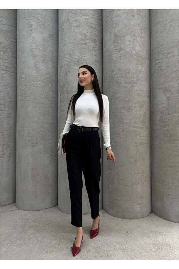 Yüksek Bel Straight Havuç Kesim Pileli Kemerli Kumaş Pantolon