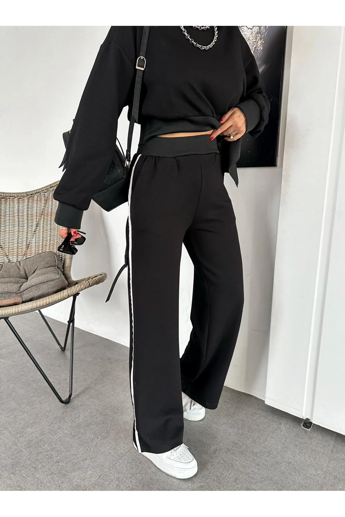 Siyah Bel Detaylı Tasarım Alt Eşofman Siyah