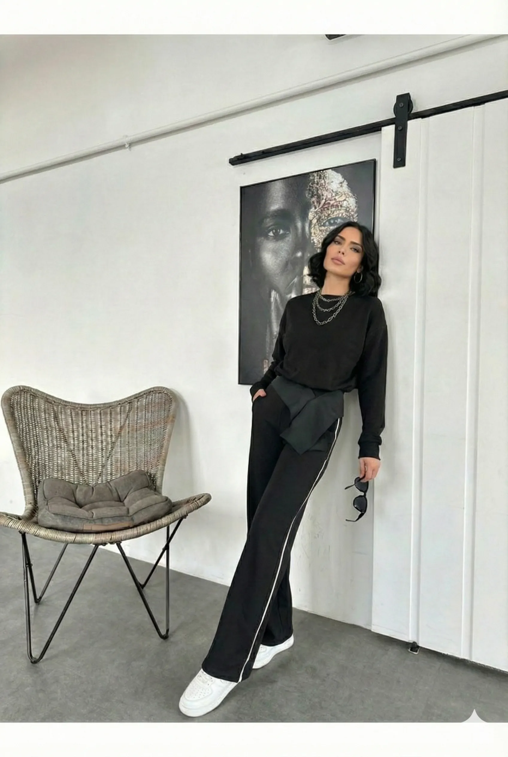 Siyah Bel Detaylı Tasarım Alt Eşofman Siyah