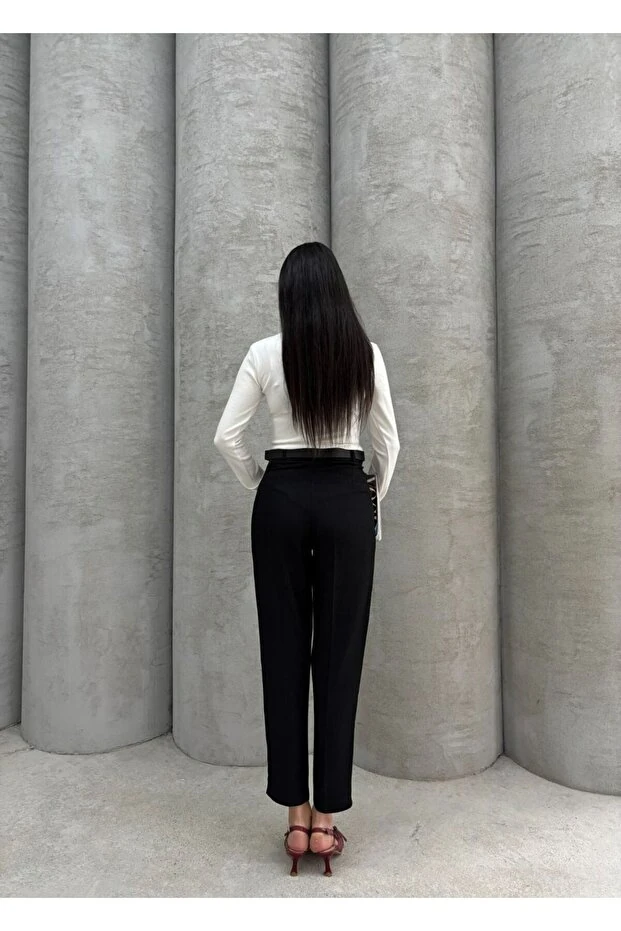 Yüksek Bel Straight Havuç Kesim Pileli Kemerli Kumaş Pantolon