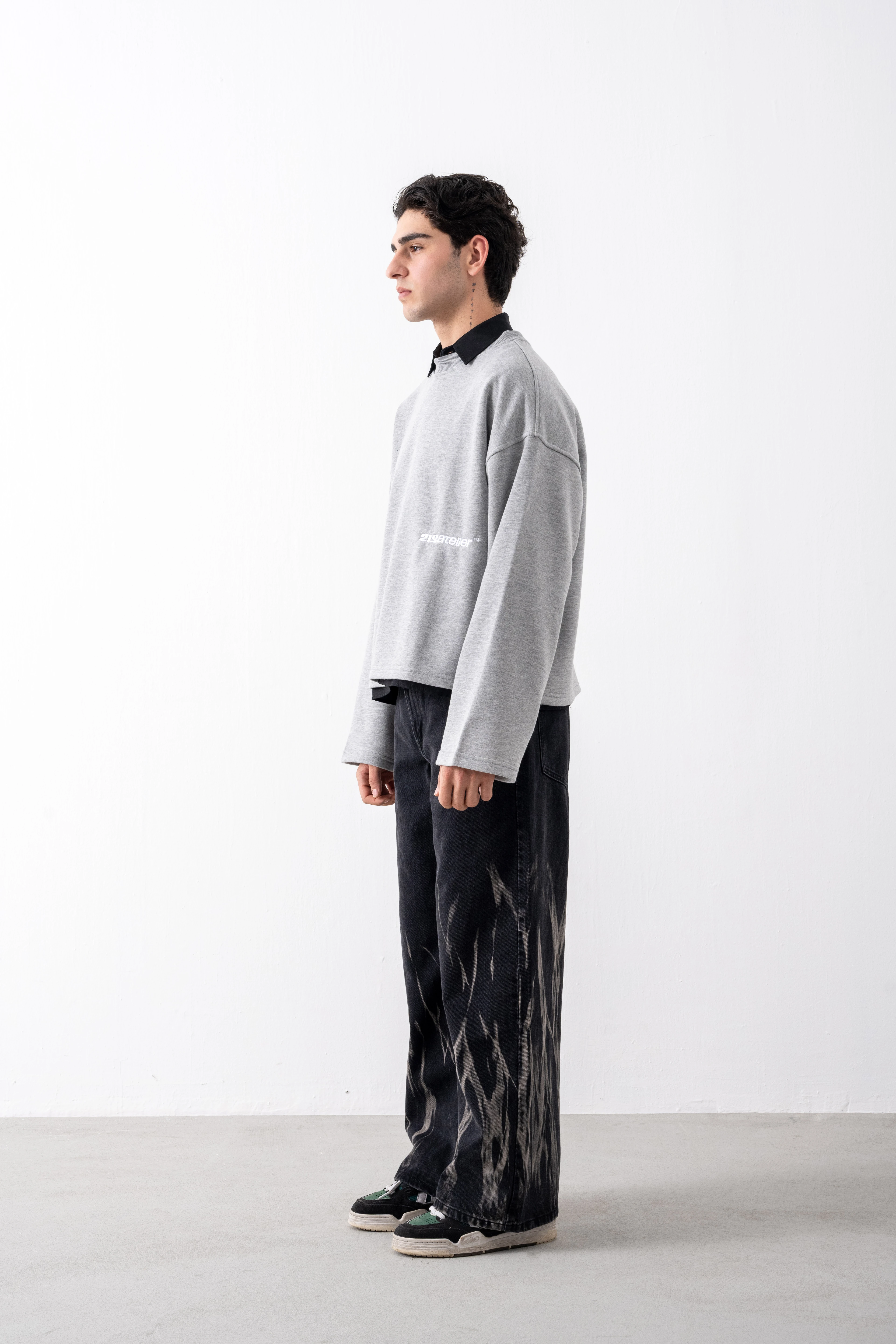 Grimelanj Cropped Boxy Fit Sweatshirt