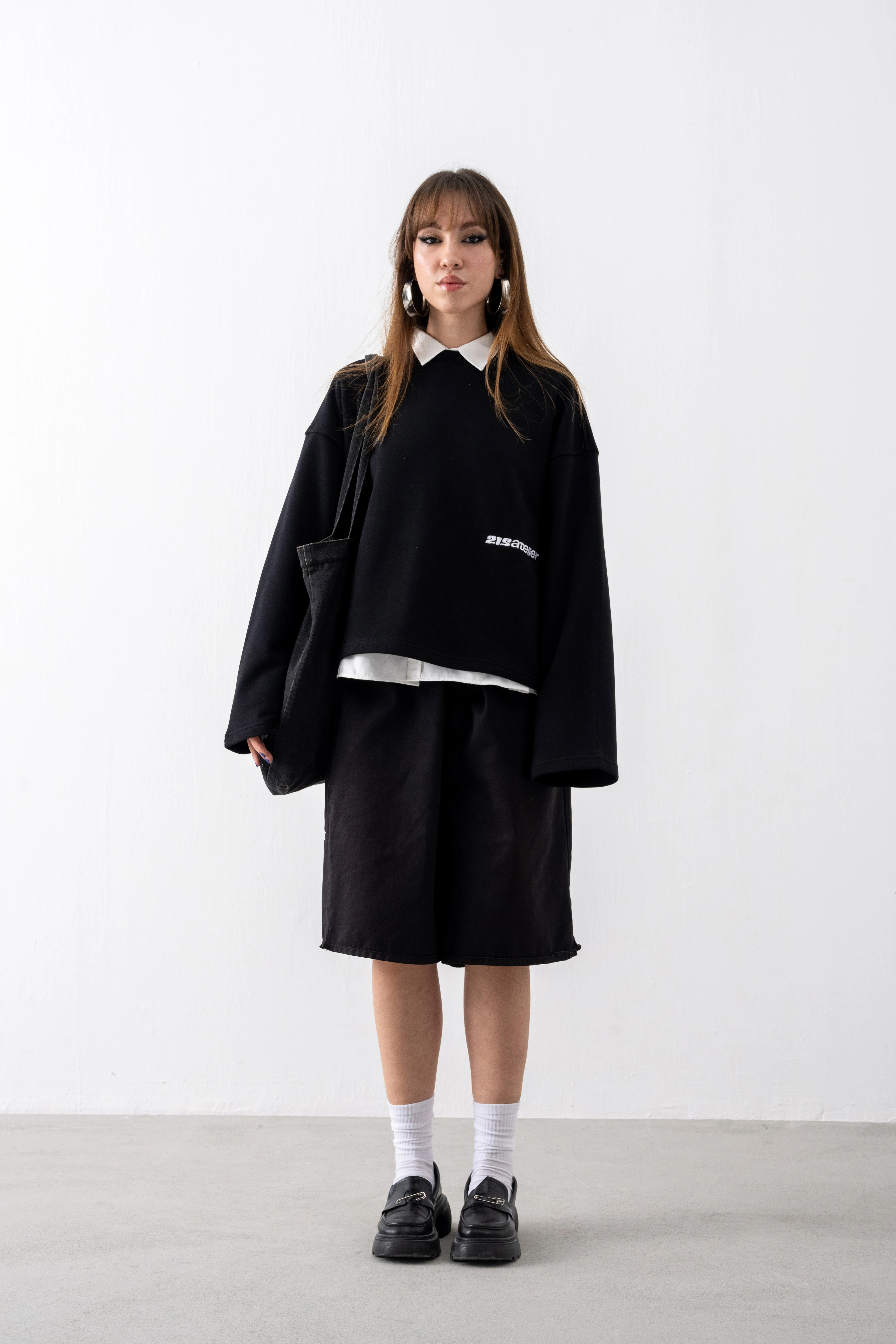 Siyah Cropped Boxy Fit Sweatshirt 