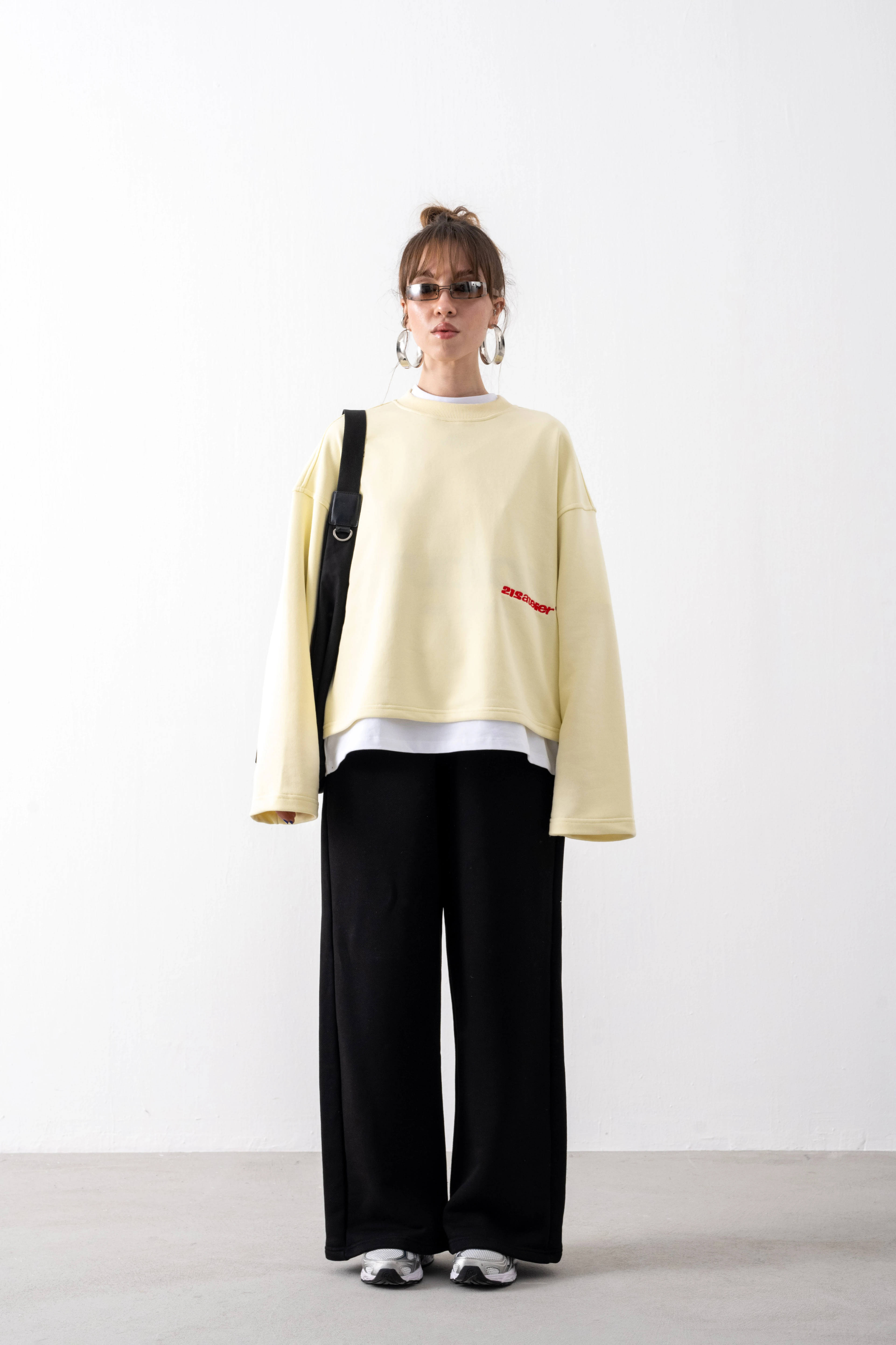 Ekru Cropped Boxy Fit Sweatshirt