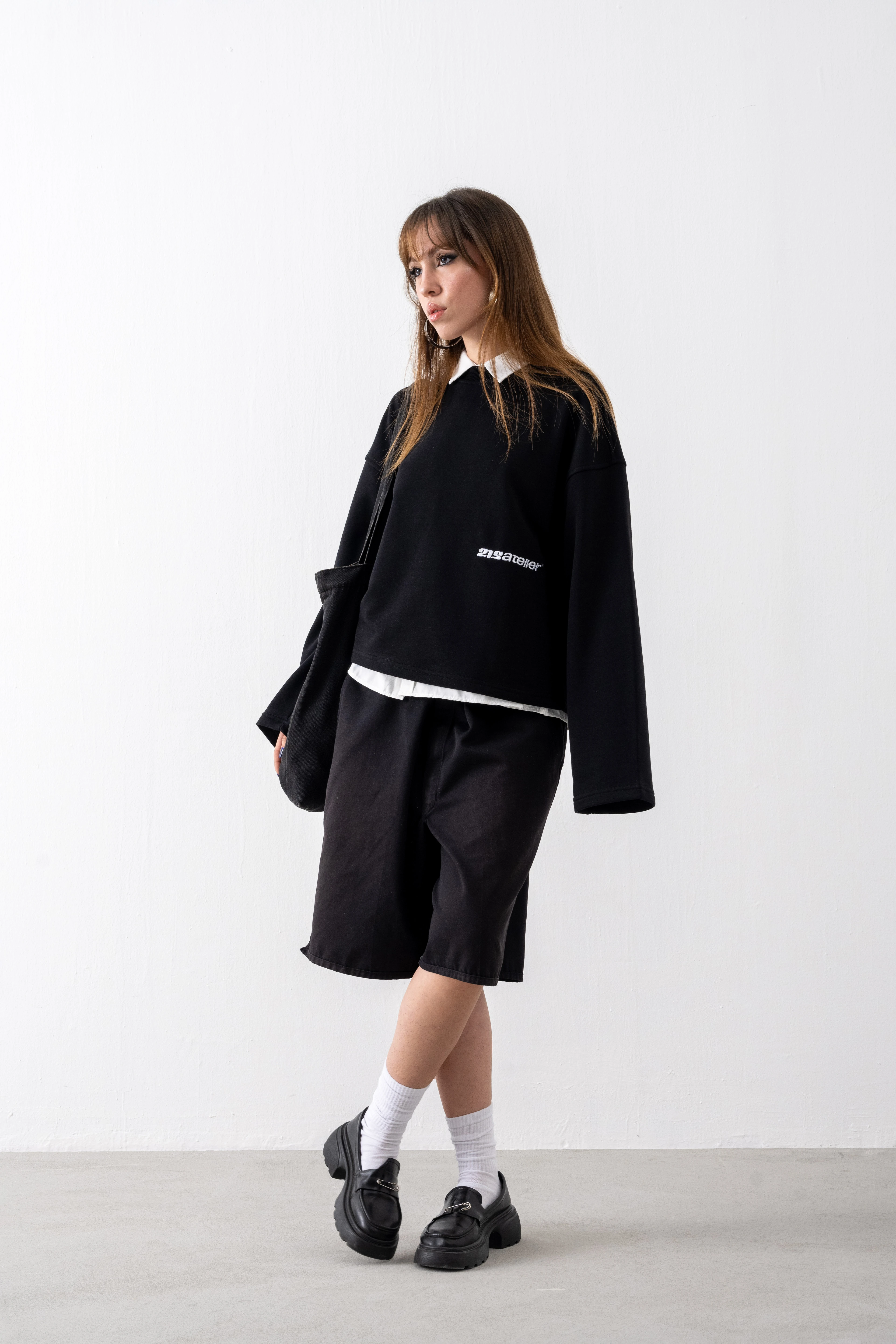 Siyah Cropped Boxy Fit Sweatshirt 